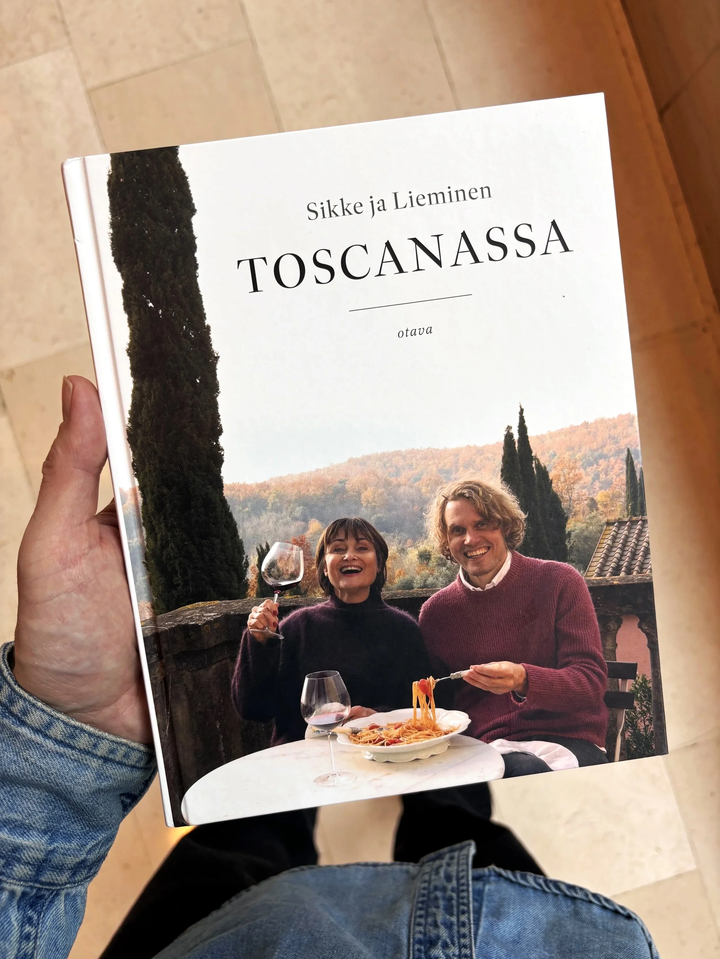 Our book about Tuscan Cuisine with the legend Sikke Sumari