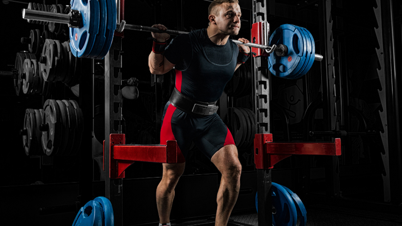 10 REASONS WHY YOU SHOULD BE STRENGTH TRAINING