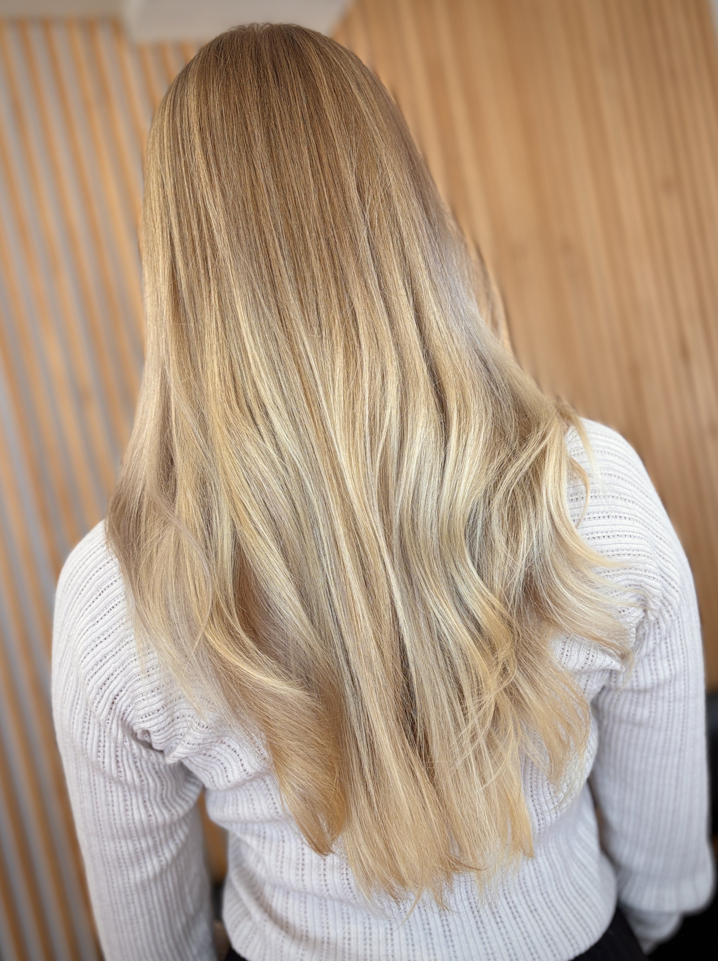 Reverse Balayage, long hair layers, blonde dimension