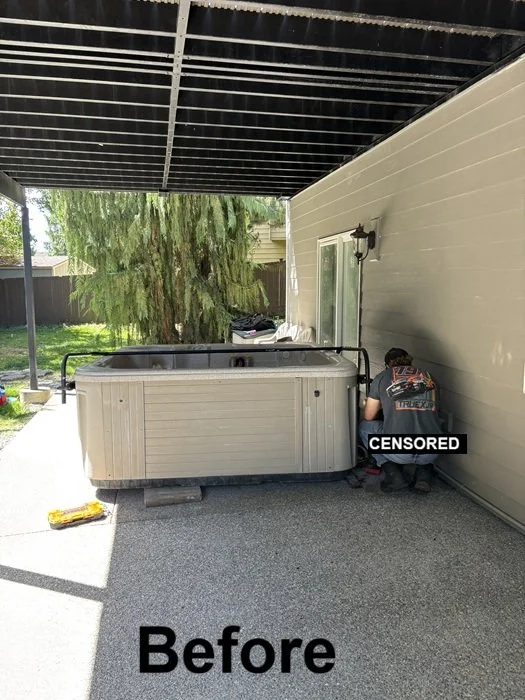 Go-Big-Junk-Removal-Hot-Tub-Removal-Stanwood-WA-Before.jpg