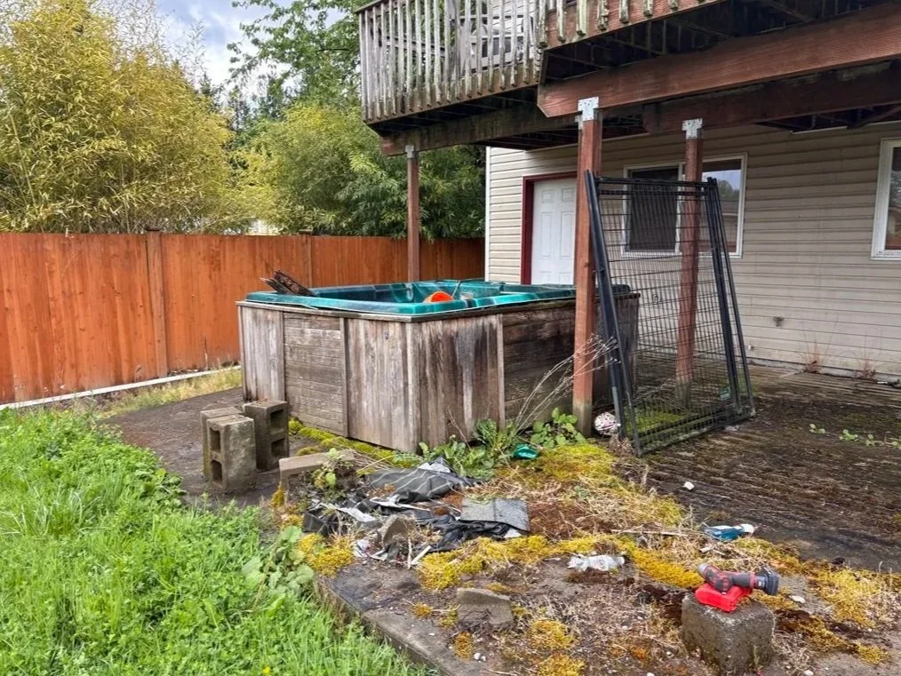 Go Big Junk Removal Hot Tub Removal Marysville, WA