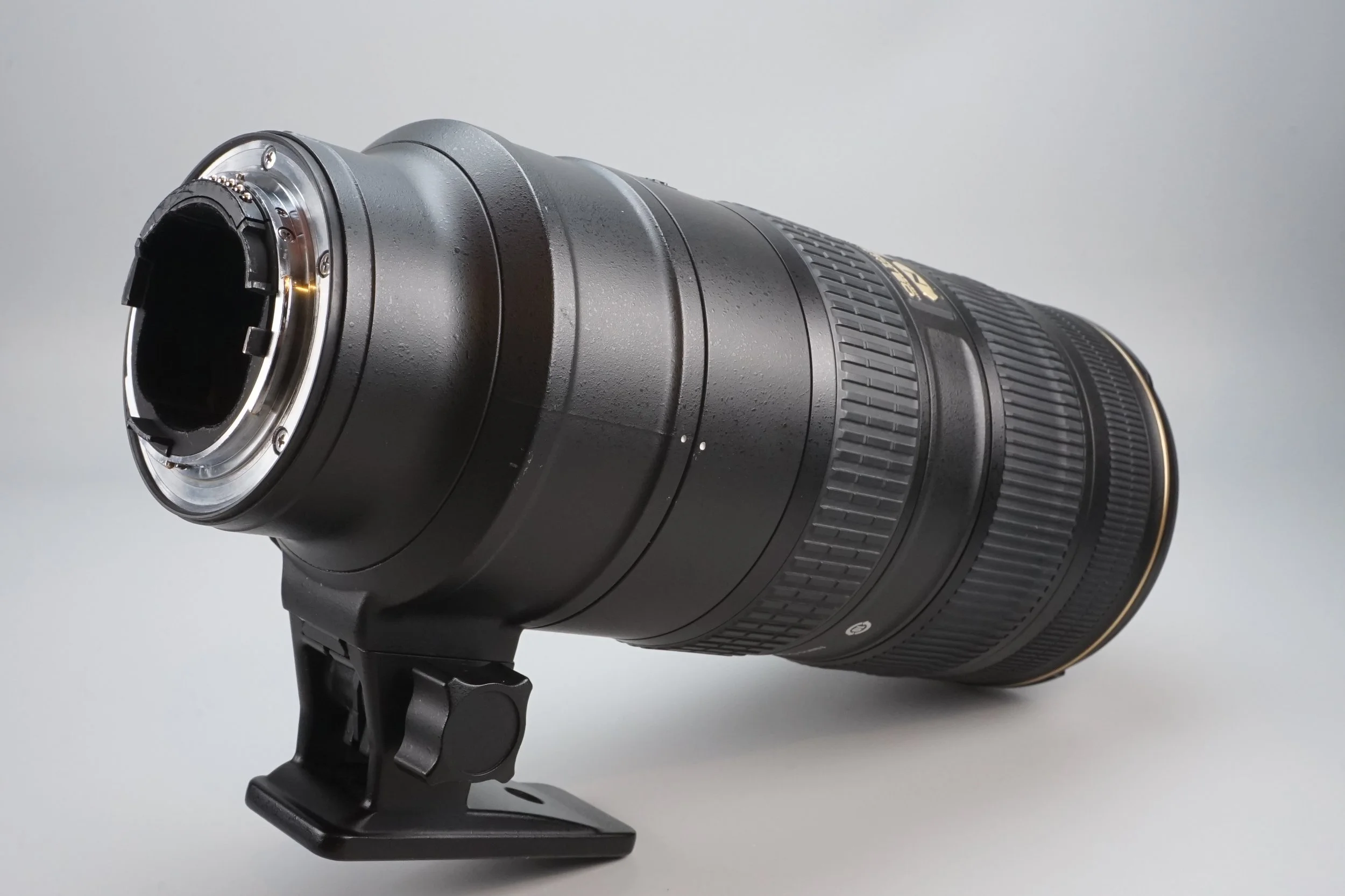 デジタル一眼レフカメラ用の望遠レンズ