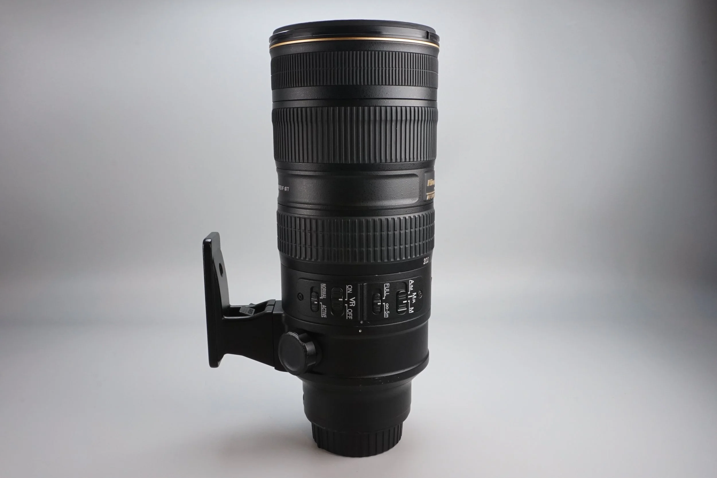 デジタルカメラのズームレンズのクローズアップ画像