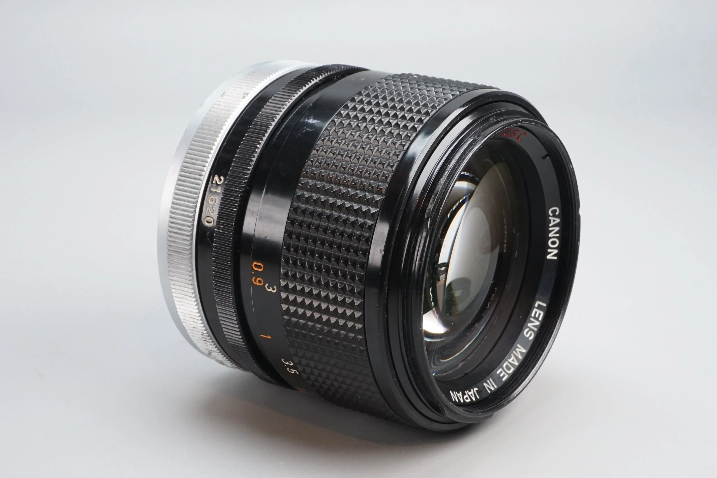 キャノンのマニュアルフォーカスカメラレンズ