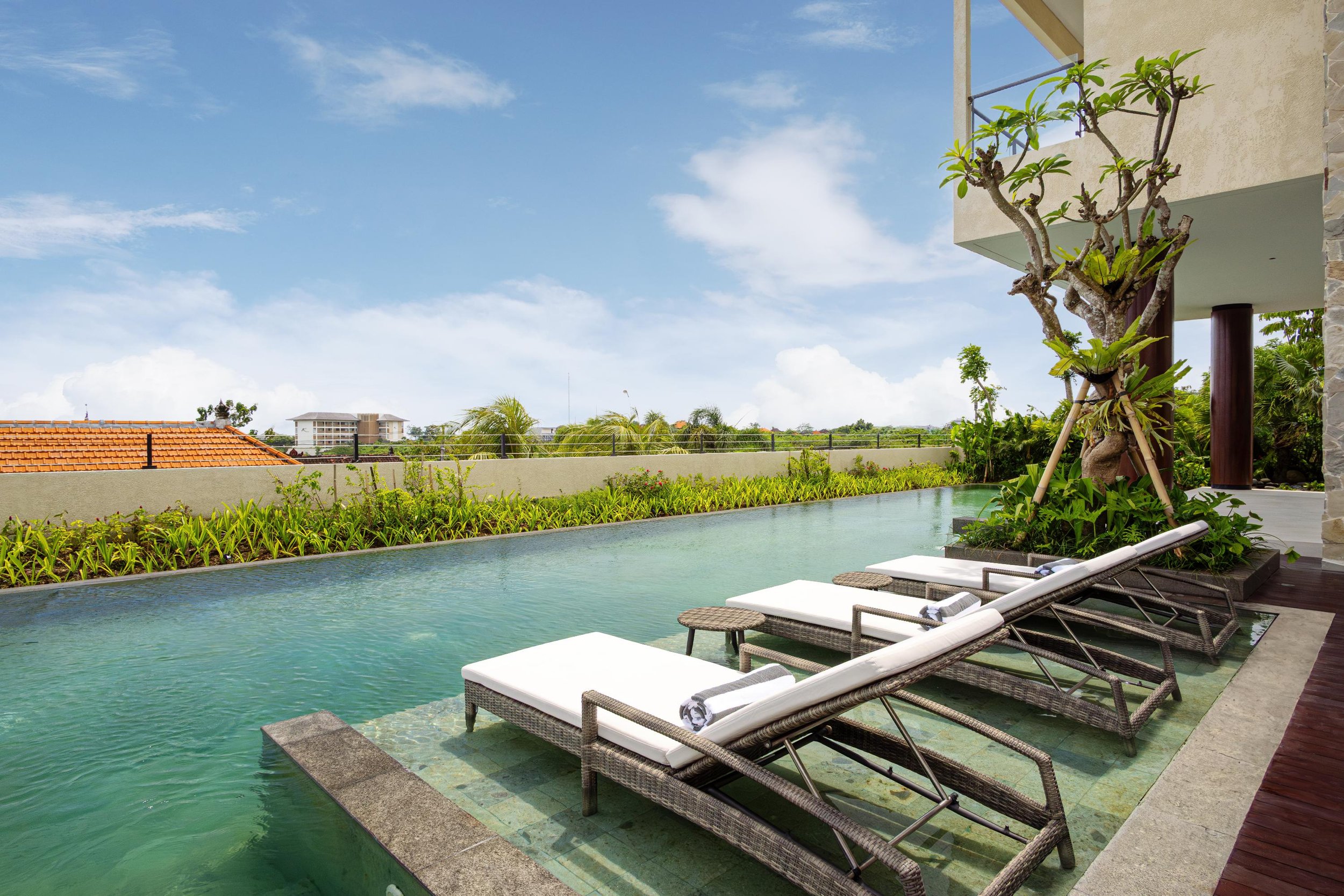 CloudNineUngasan_Bali_22_PoolDeck.jpg