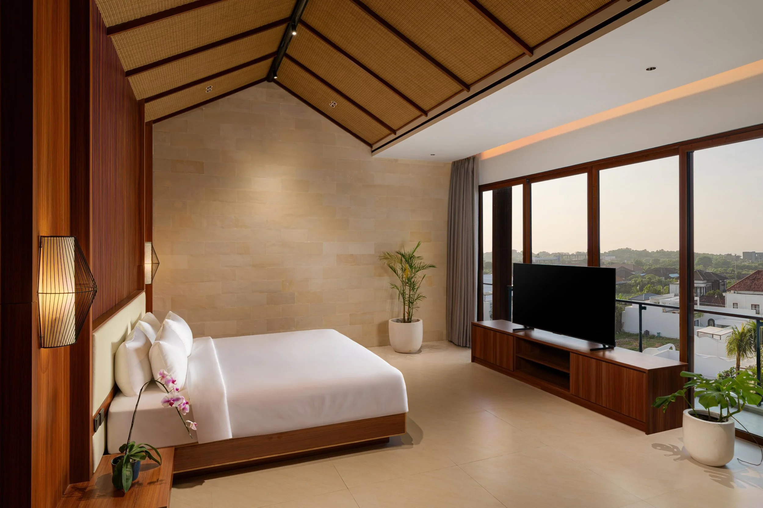 CloudNineUngasan_Bali_10_Bedroom.jpg