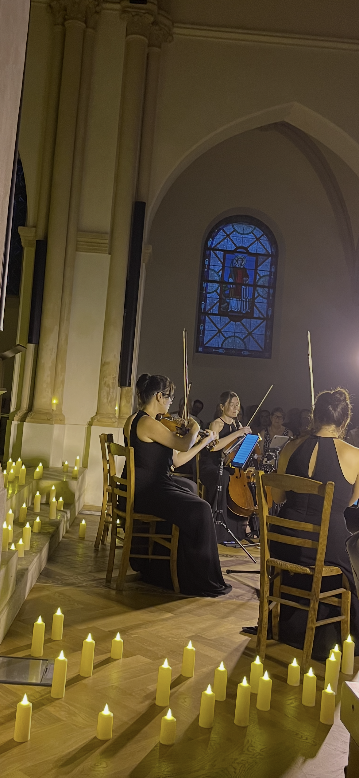 Un concert aux bougies en l’église Saint Nicolas à Houilles