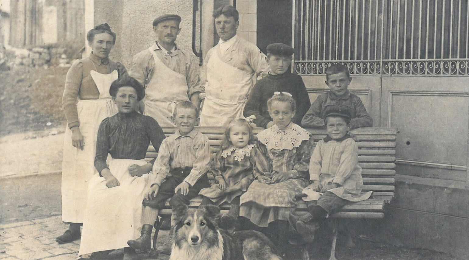 Photo de la première génération de charcutiers de la famille Pierrat