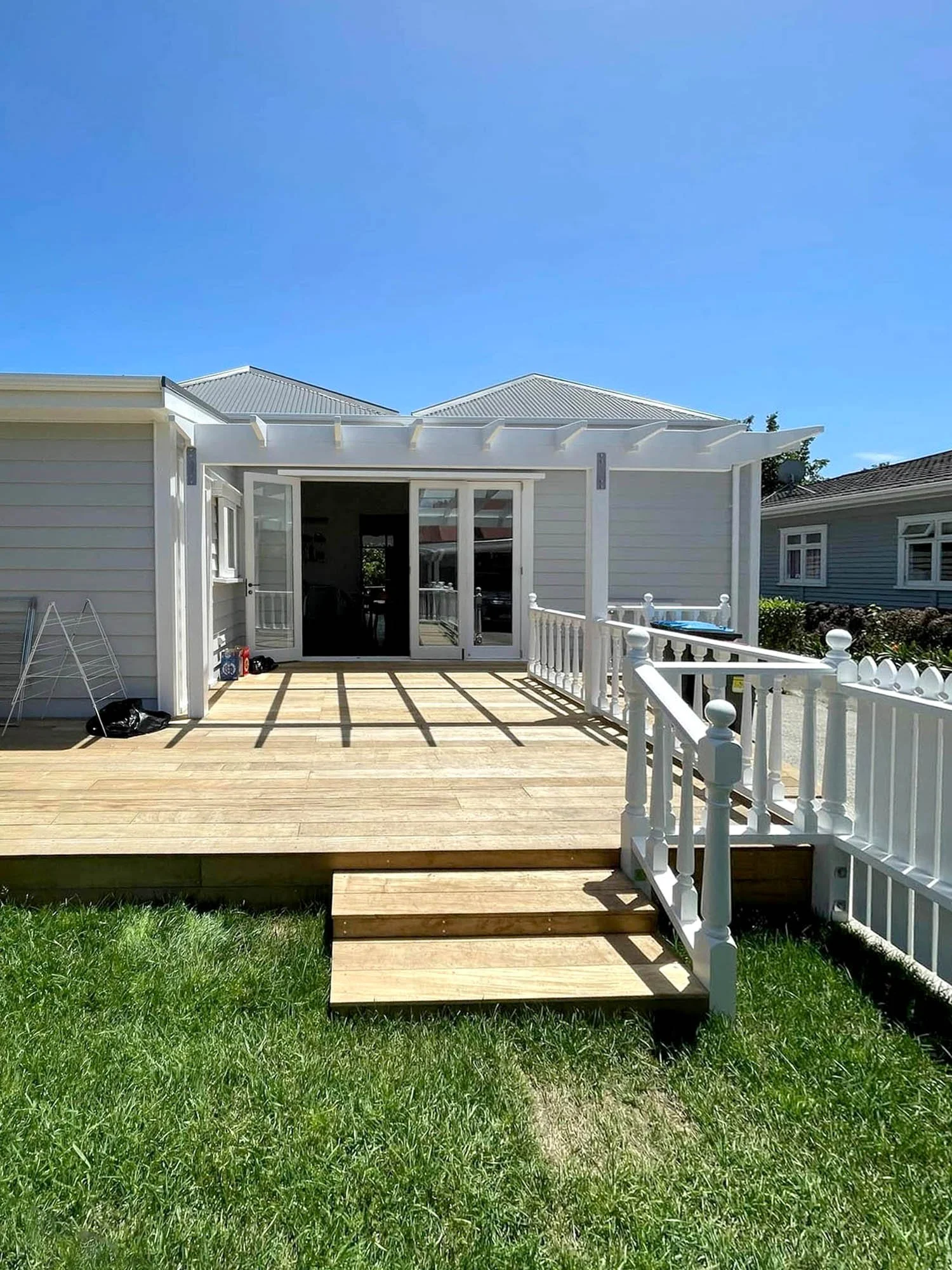 Brand new decking and stairs completed by Norsewood Builders in Auckland
