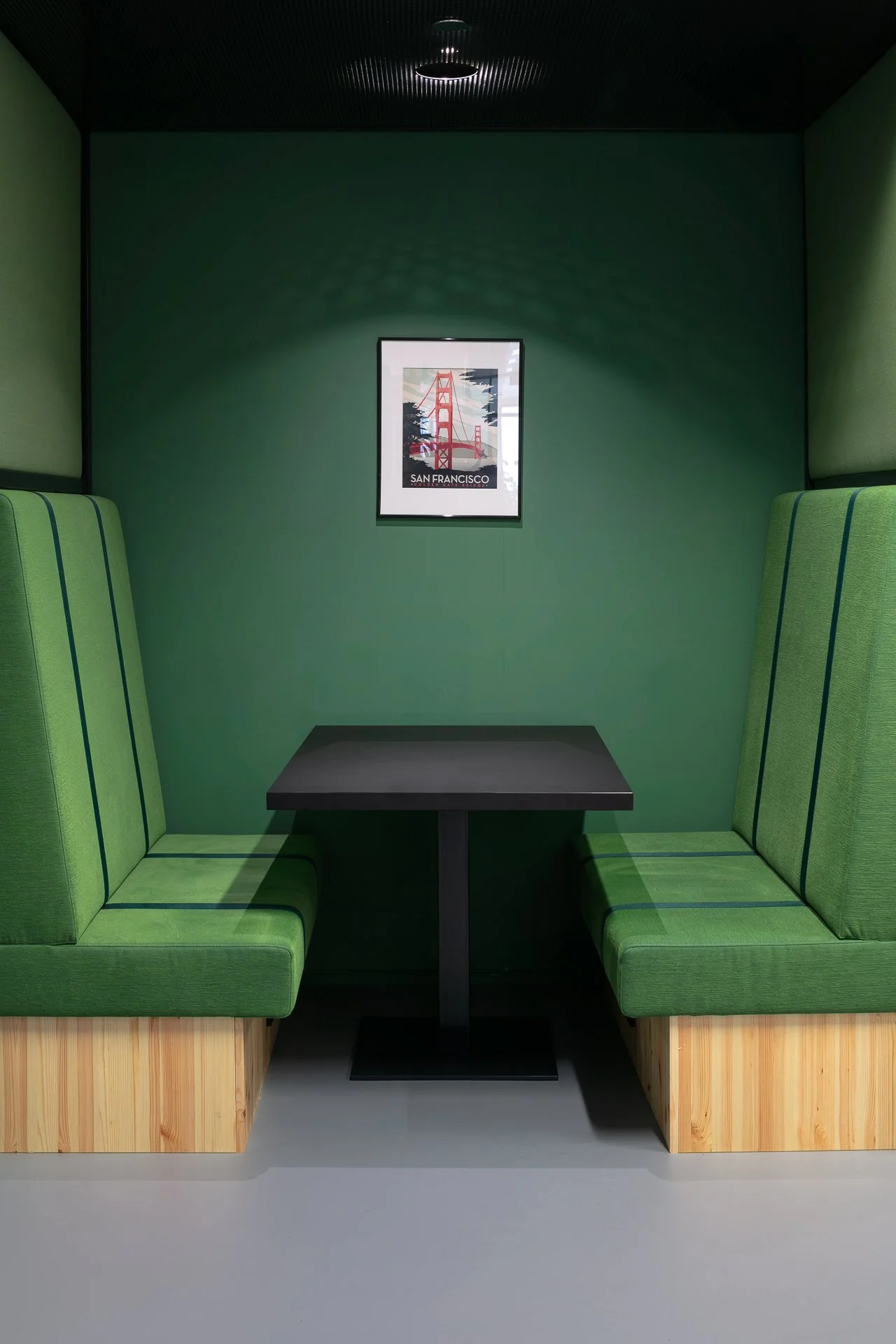 3 SP2018-Booking-TheBank-9-LowRes.JPG