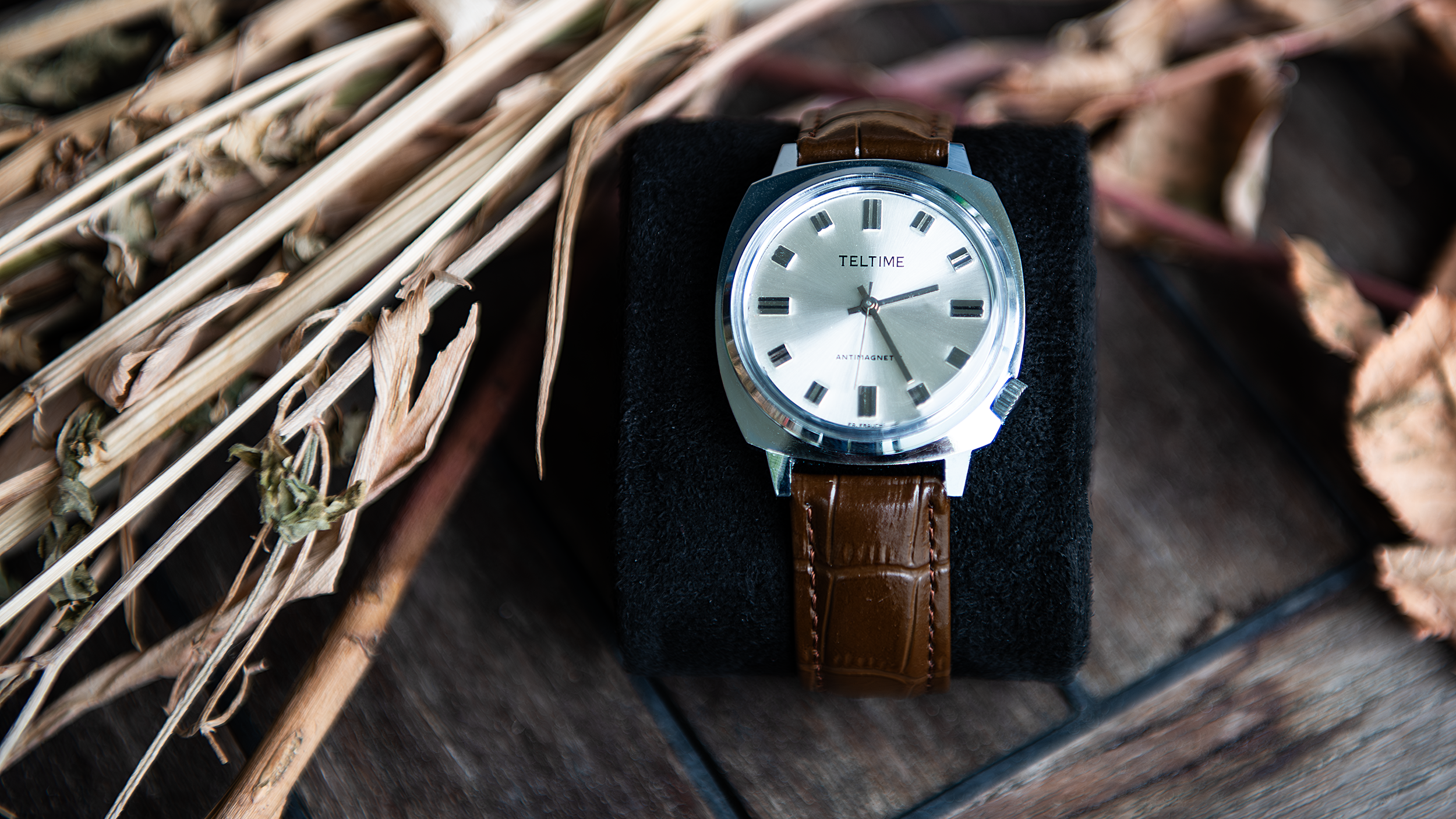 Restoration of 70s Teltime watch