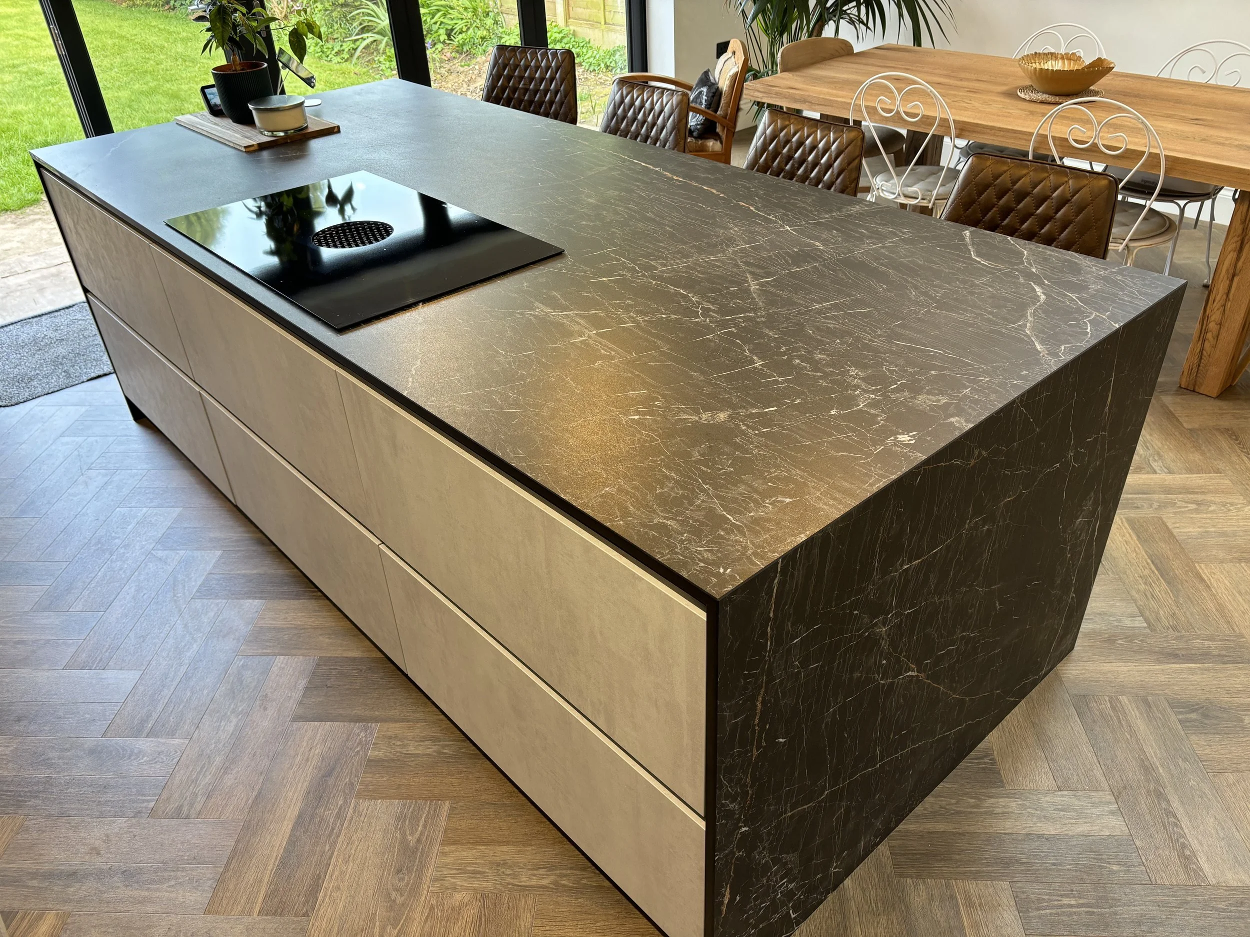 Graphite and Concrete Kitchen in Grimsby