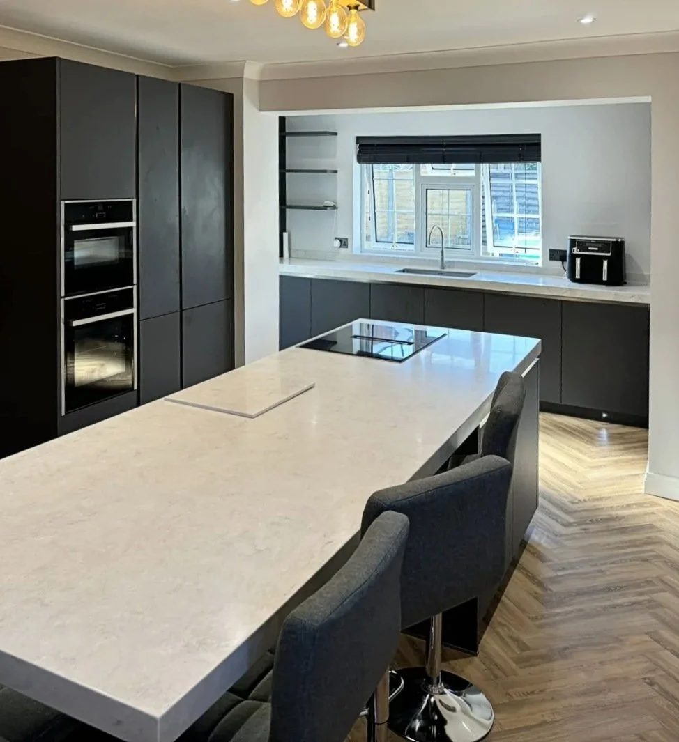 Graphite Handleless Kitchen in Caistor