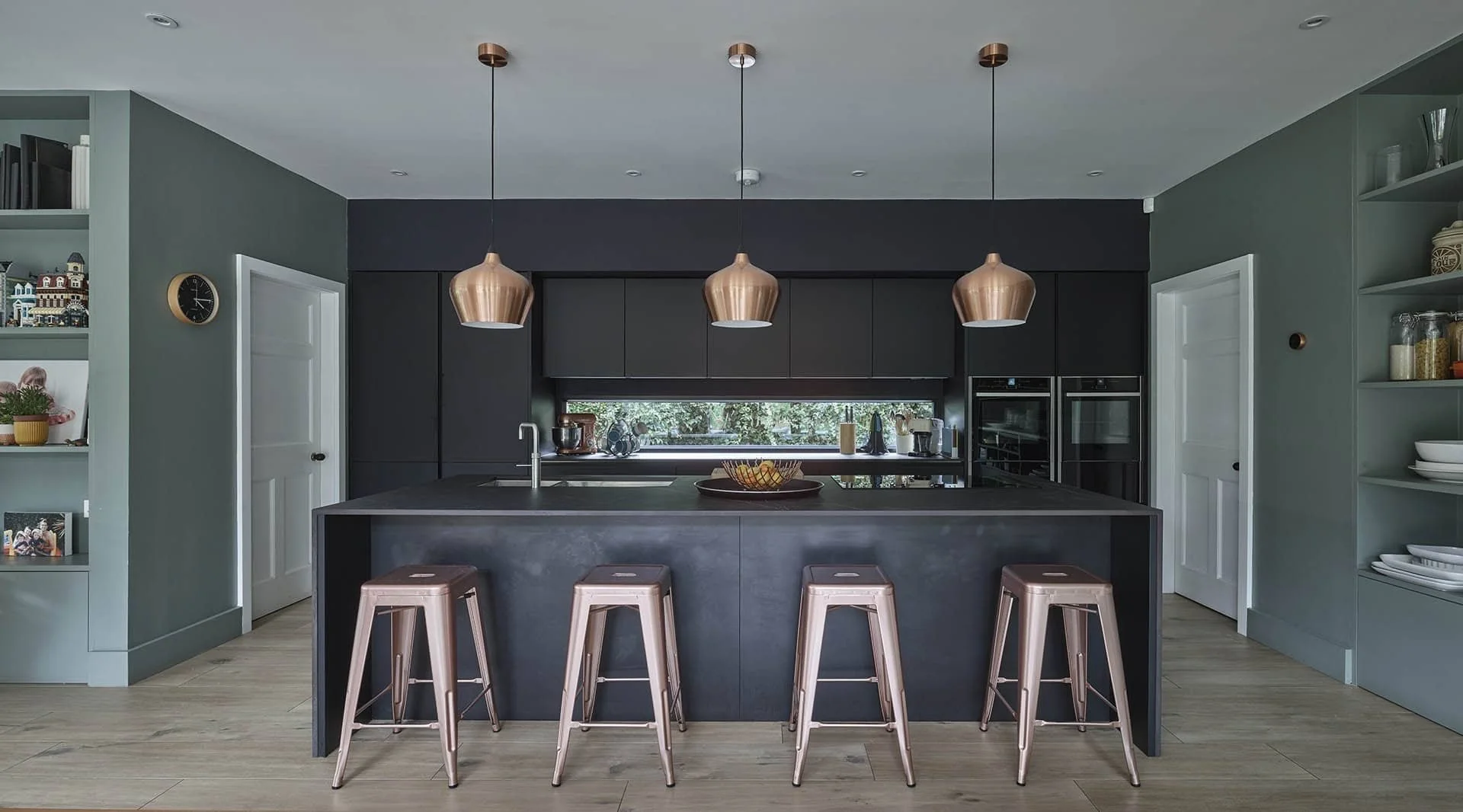 Black handleless kitchen Grimsby-ID_James_10455_HR.jpeg