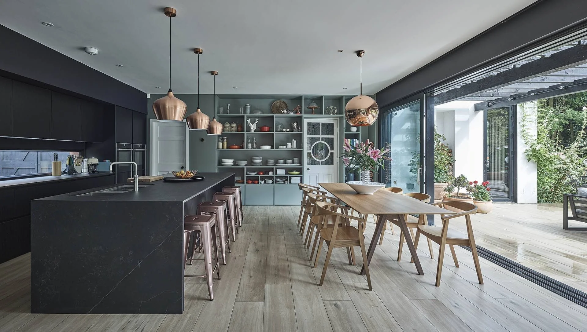 Black handleless kitchen Grimsby-ID_James_10450_HR.jpeg