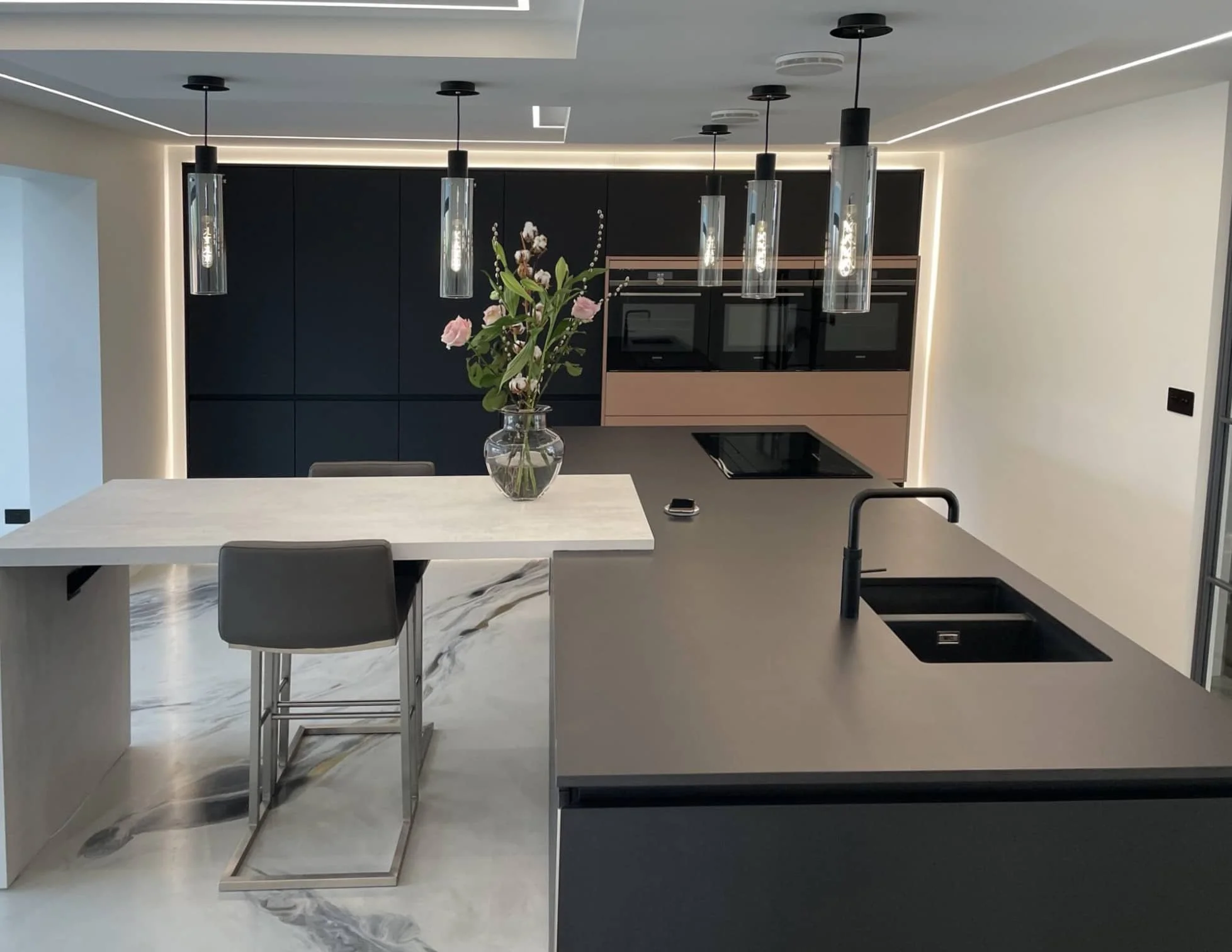 Matt Black, Holton le Clay -IMG_7675-2000x1500_edited.jpeg