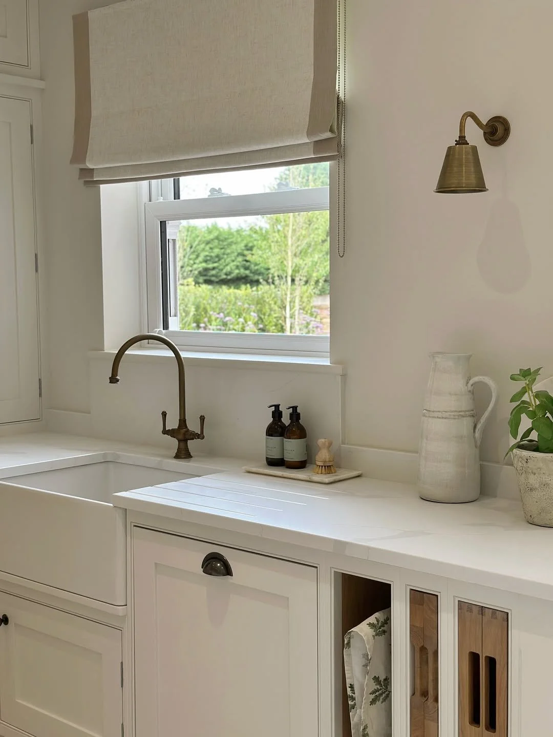 Handmade In-Frame Shaker Kitchen-3691949924287224403.jpg