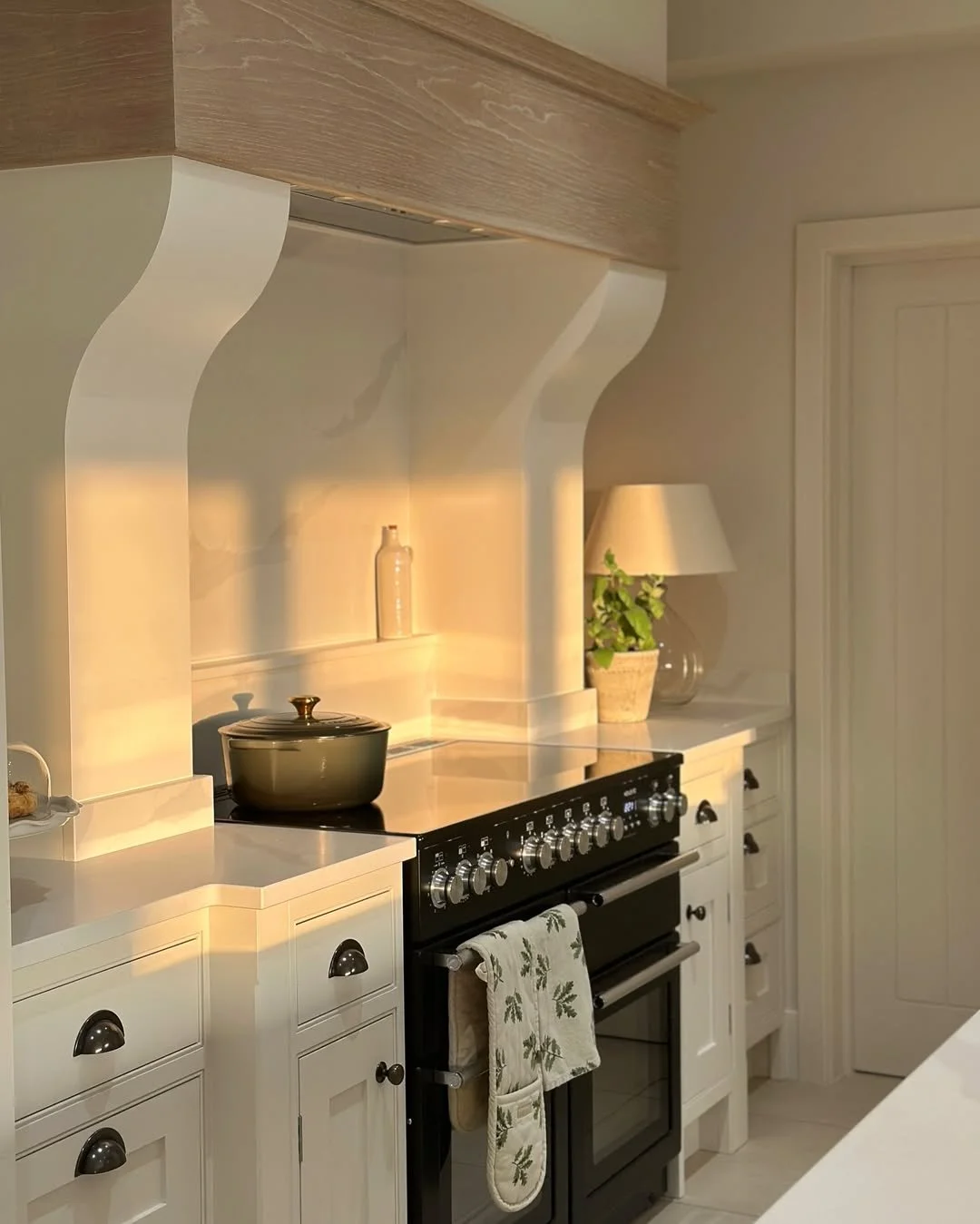 Handmade In-Frame Shaker Kitchen-3579274566178667801.jpg