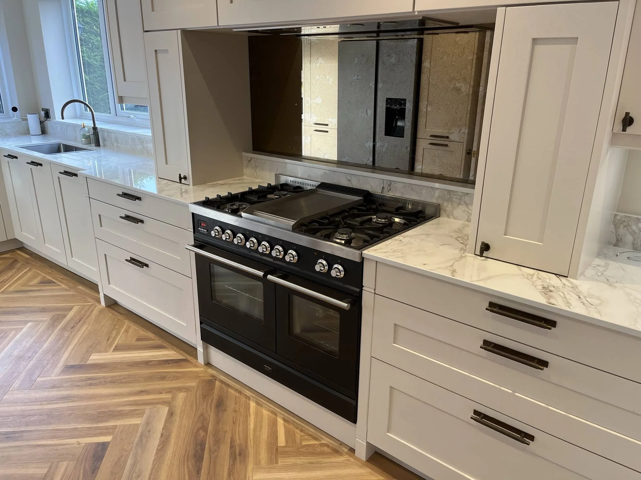 White Shaker Kitchen, Robinson, Cleethorpes-IMG_0059 2.jpeg