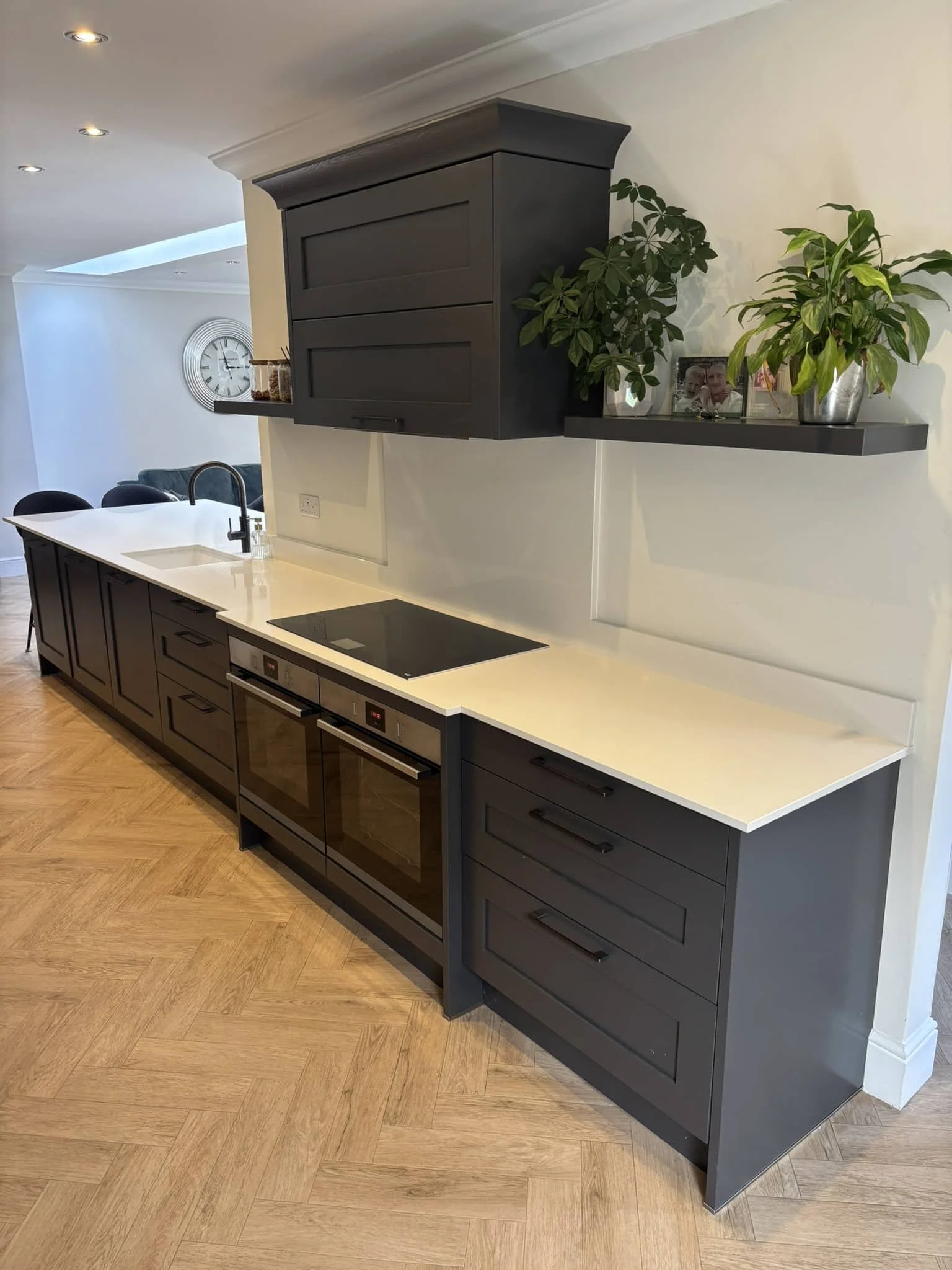 Graphite Shaker Kitchen in Holton-le-Clay