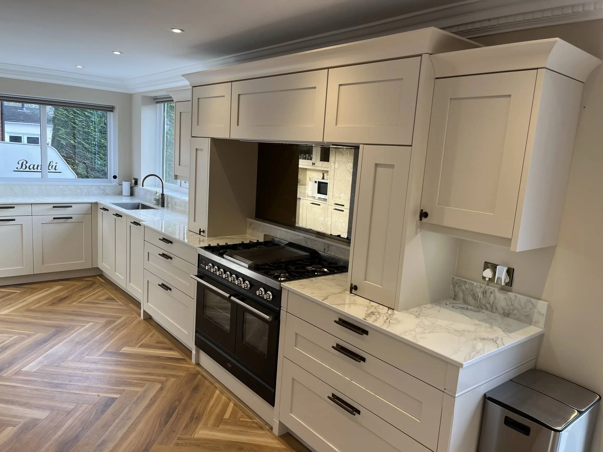 White Shaker Kitchen, Robinson, Cleethorpes-IMG_0060 2.jpeg