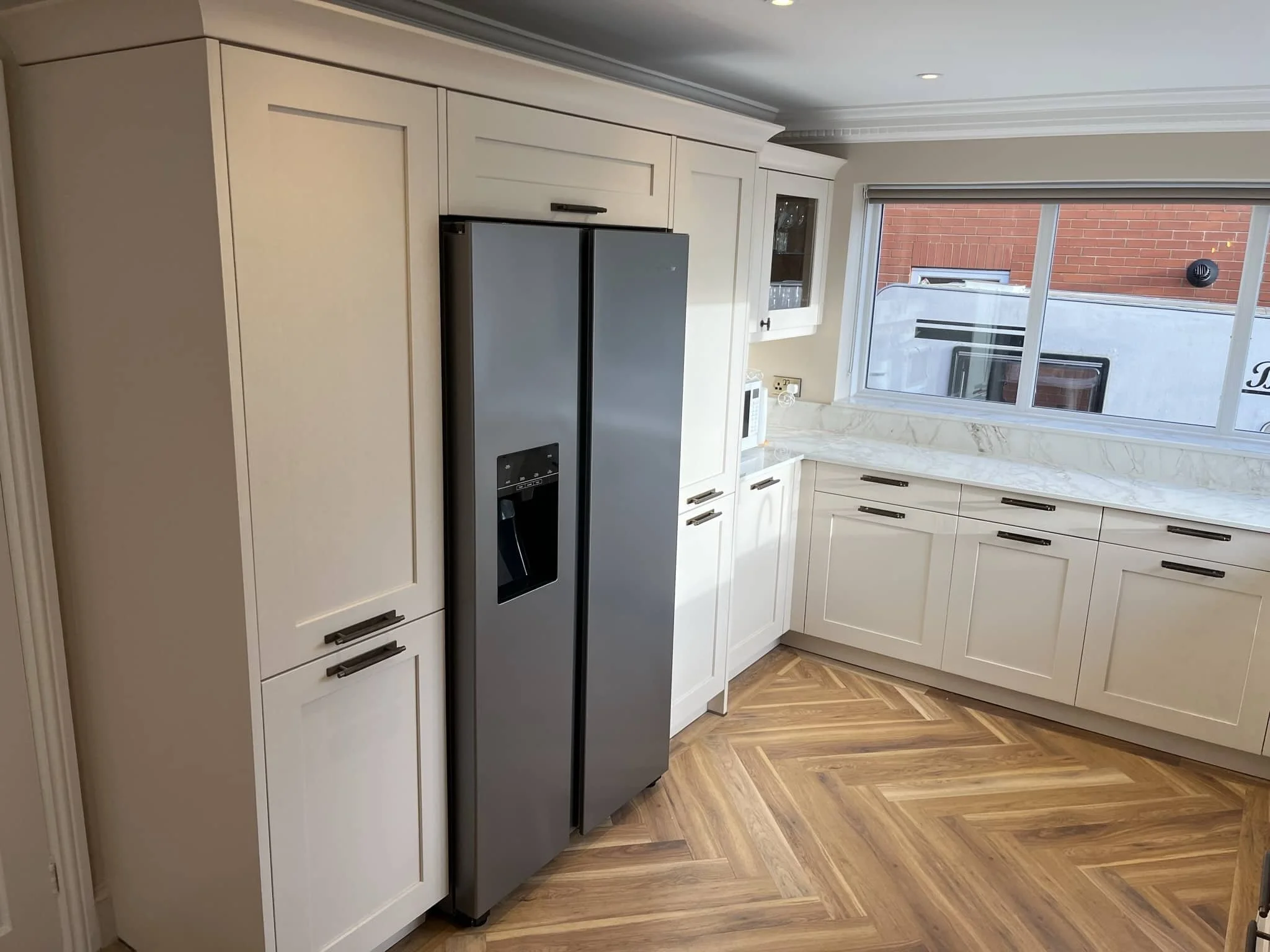 White Shaker Kitchen, Robinson, Cleethorpes-IMG_0057 2.jpeg