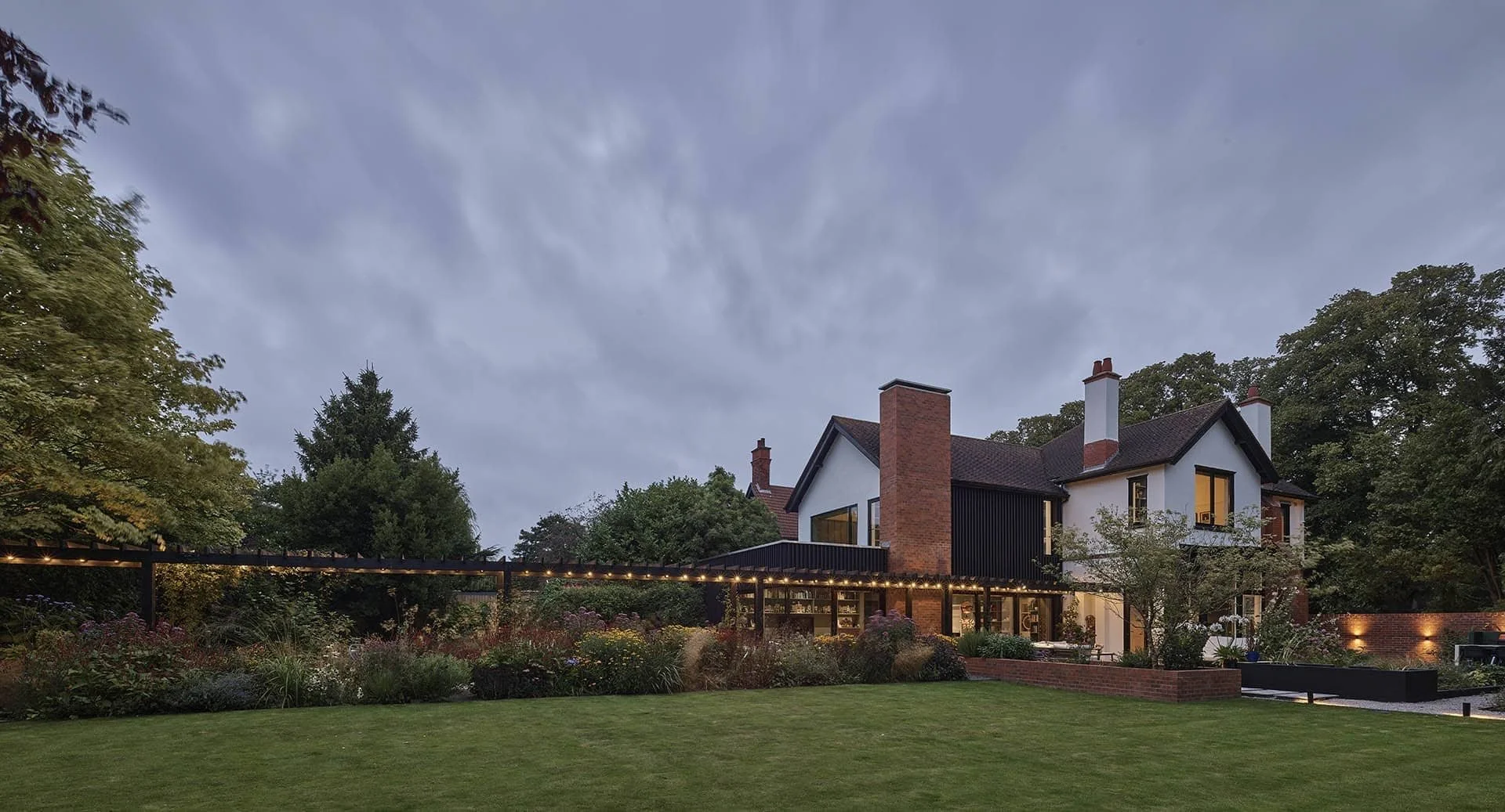 Black handleless kitchen Grimsby-ID_James_10501_HR.jpeg