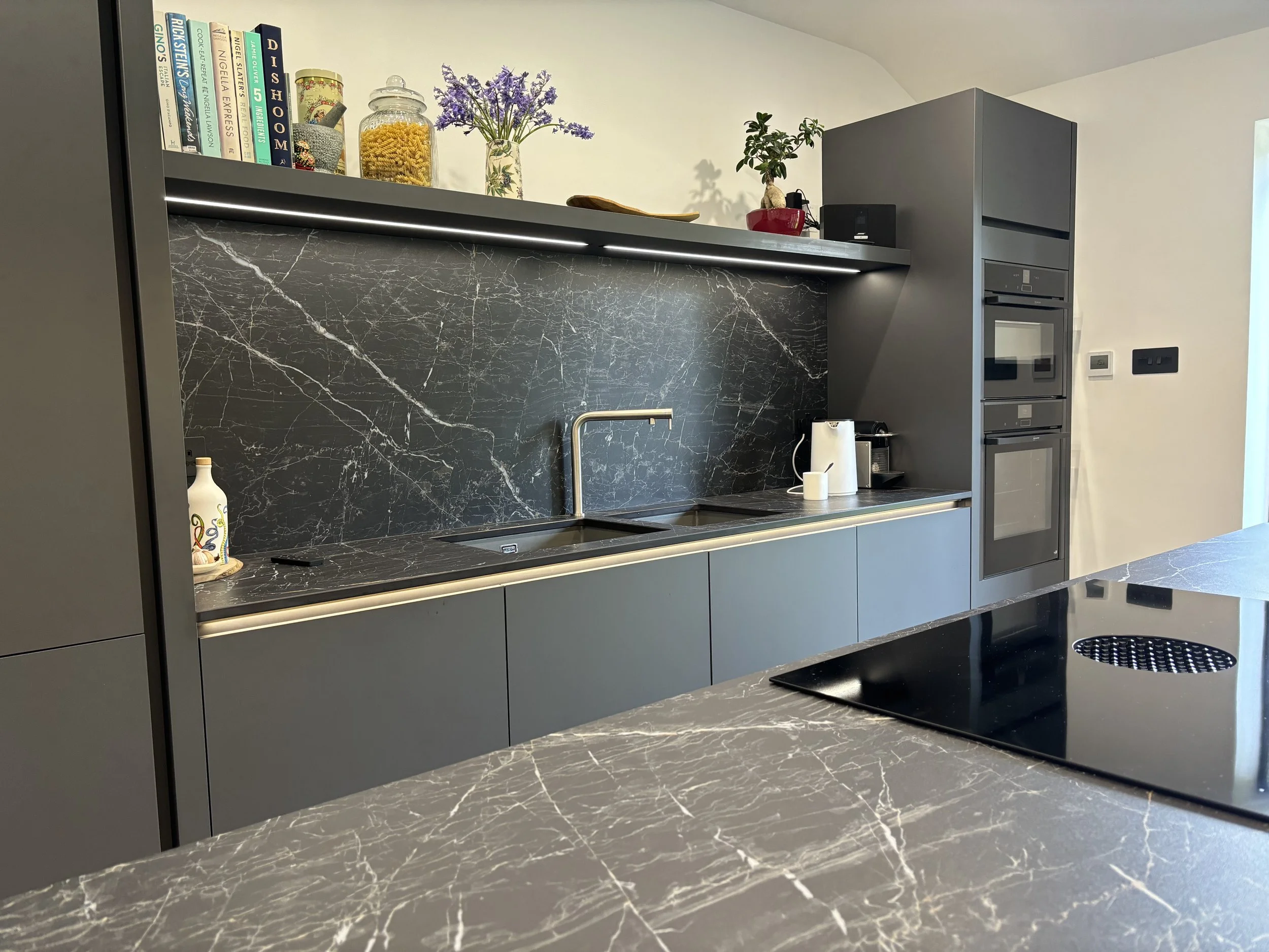 Modern Häcker kitchen with graphite and concrete-look contrast-IMG_3241.jpeg