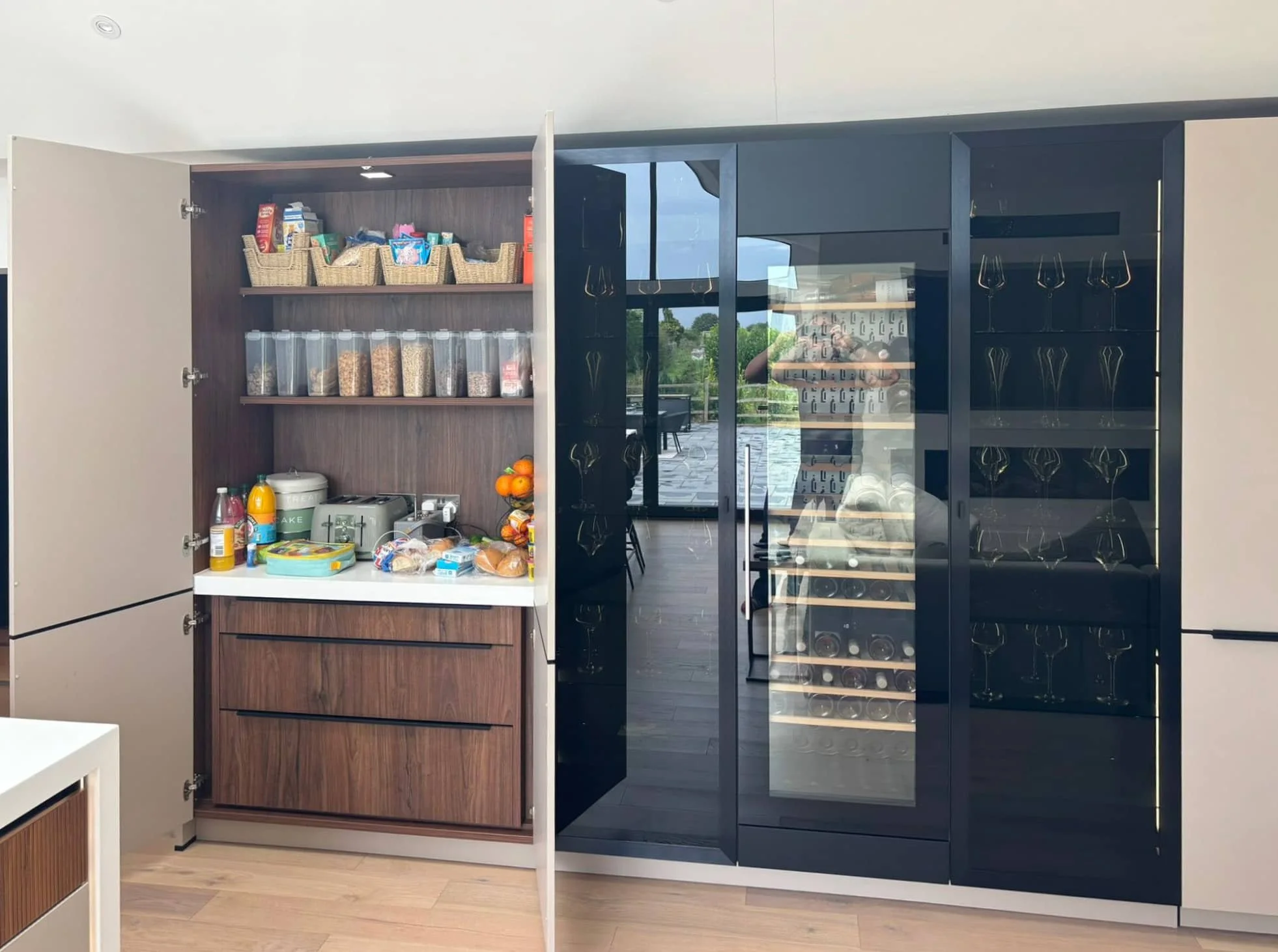 Modern Häcker Systemat kitchen in fluted walnut with brushed bronze island -IMG_5140-2000x1500_edited.jpeg