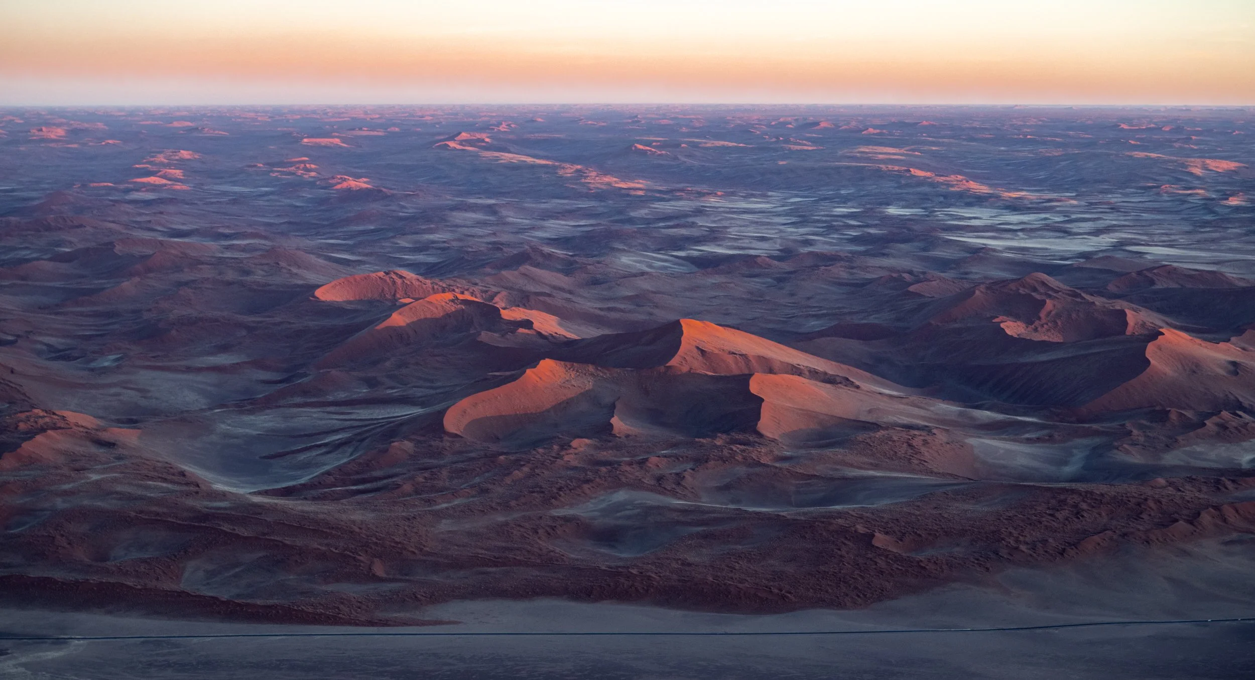 balloon-safari-namib-desert-namibia-landscape.jpg