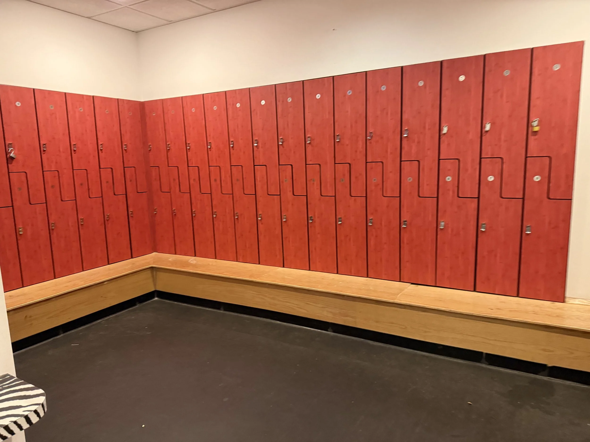 PRIVATE LOCKER ROOMS