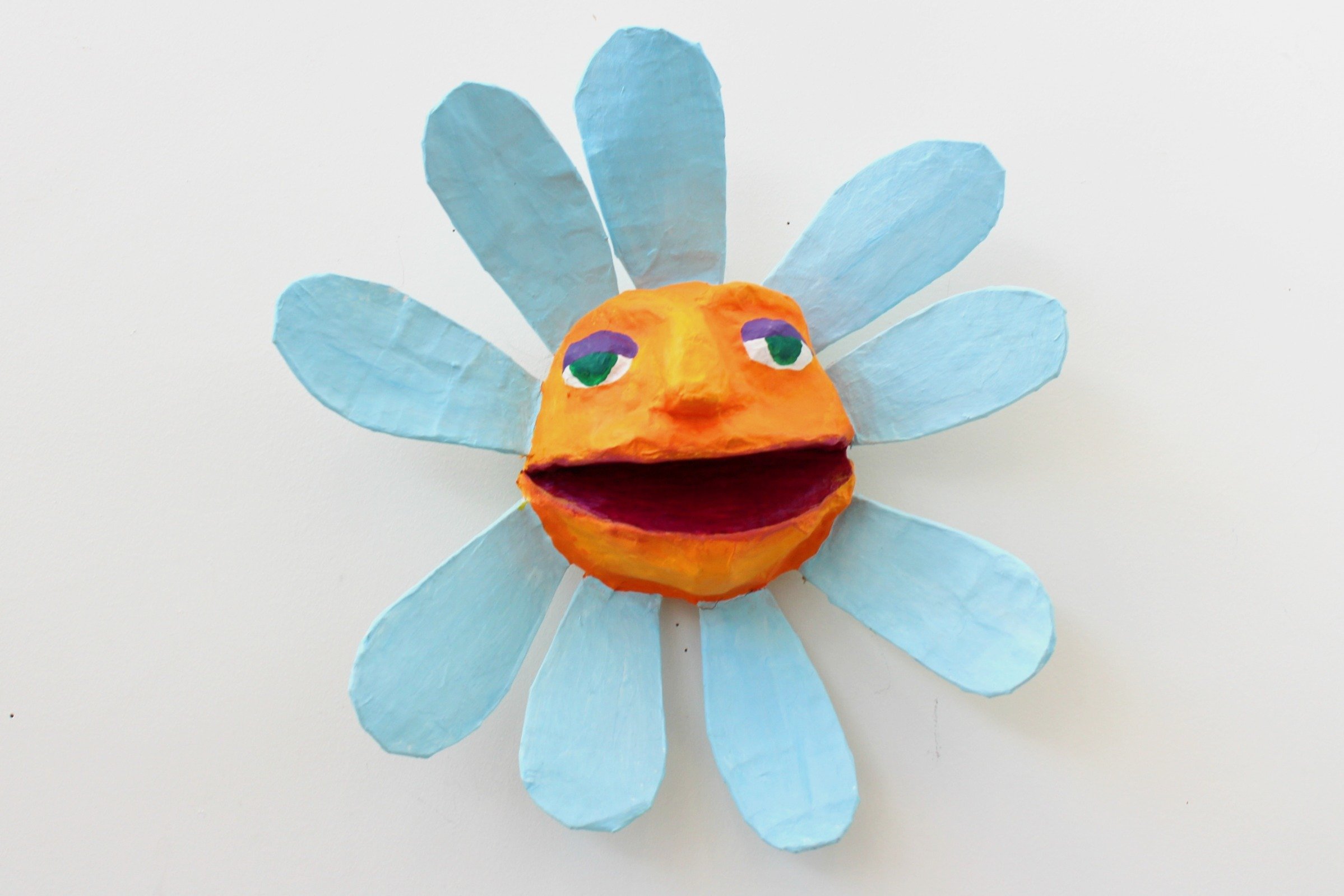 03SophiaLawrence_DaisyPuppet.jpg