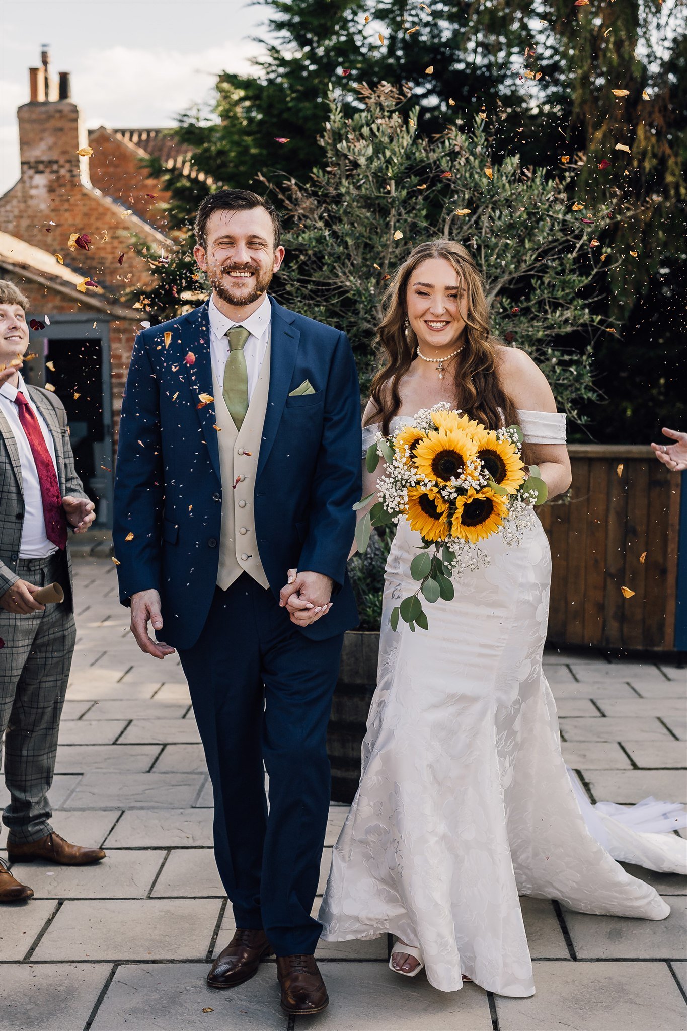 Bride & Groom Confetti at the courtyard white Syke fields