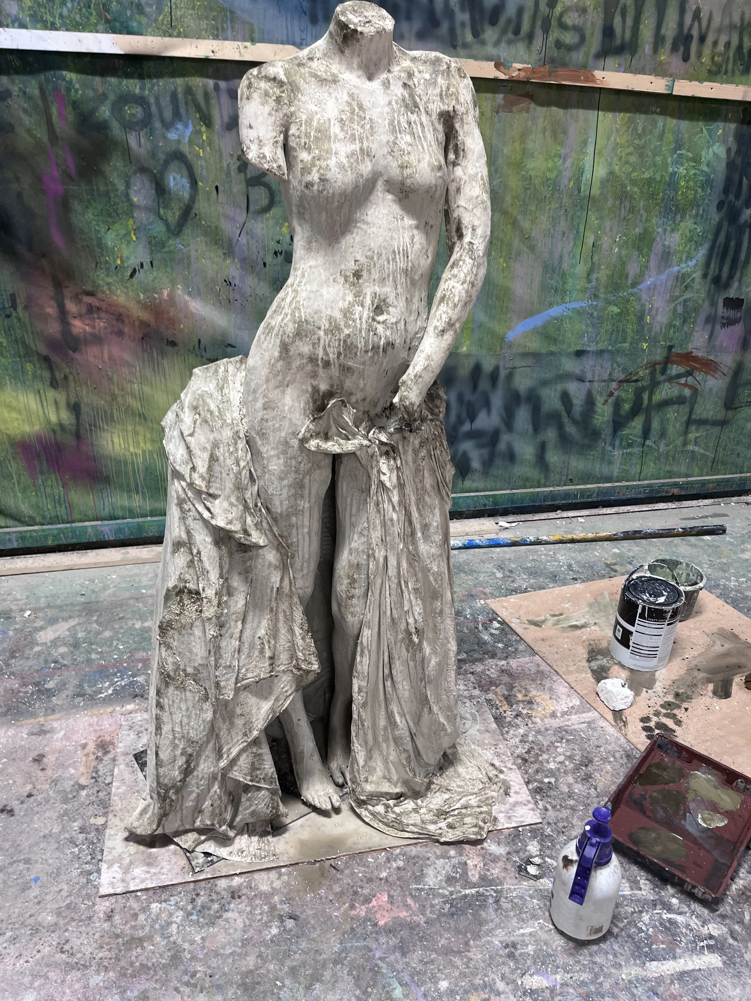 Painting the mannequins 