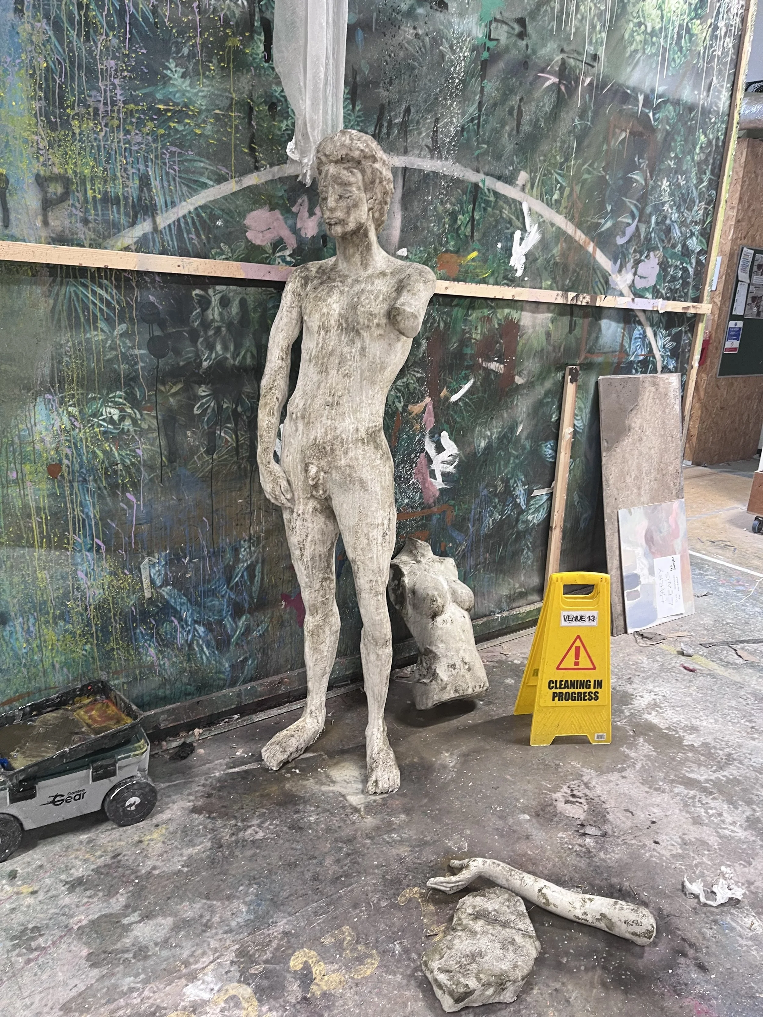 Painting the mannequins 
