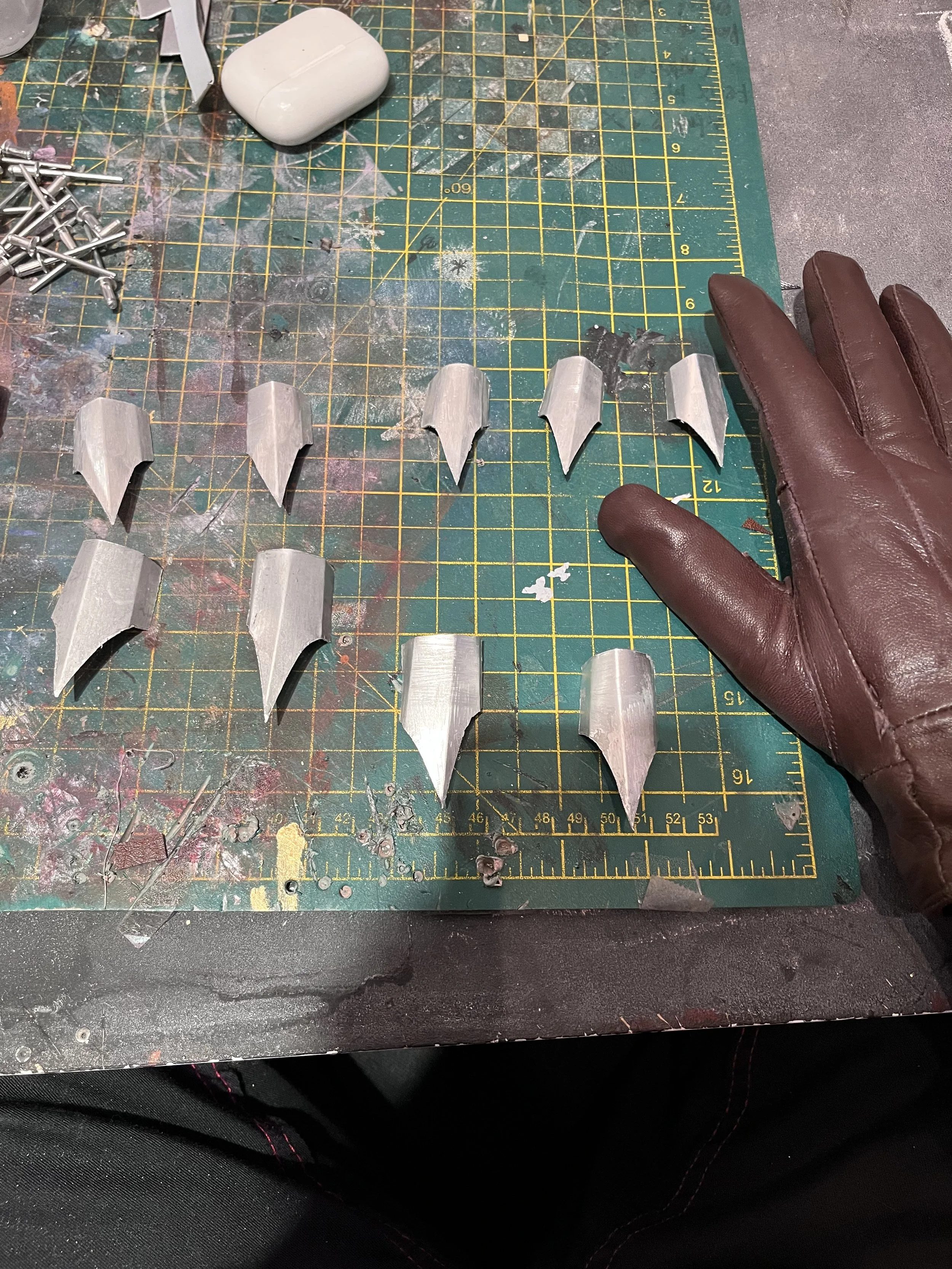 Forming the finger segments