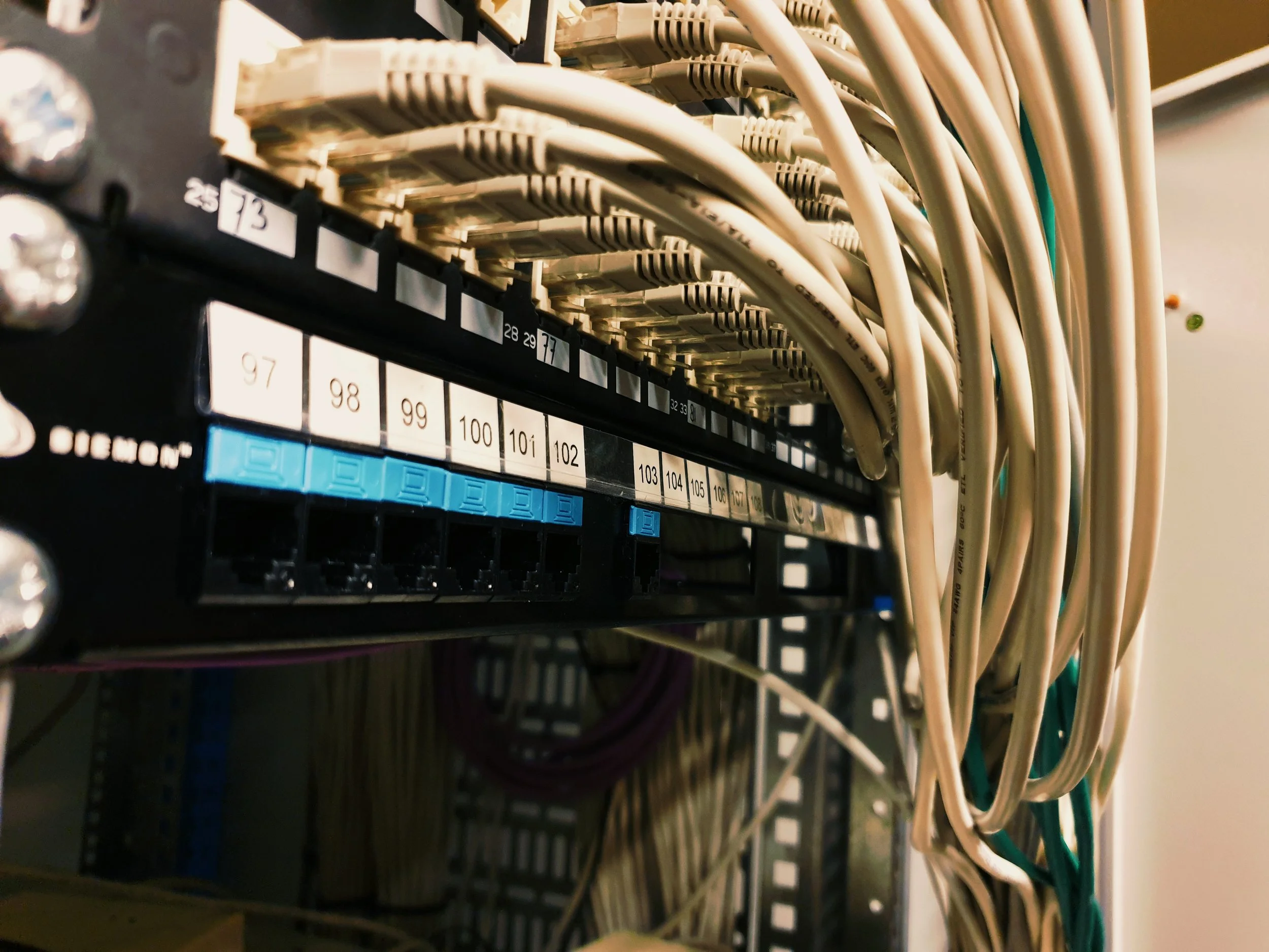 Internet și televiziune (coaxial)