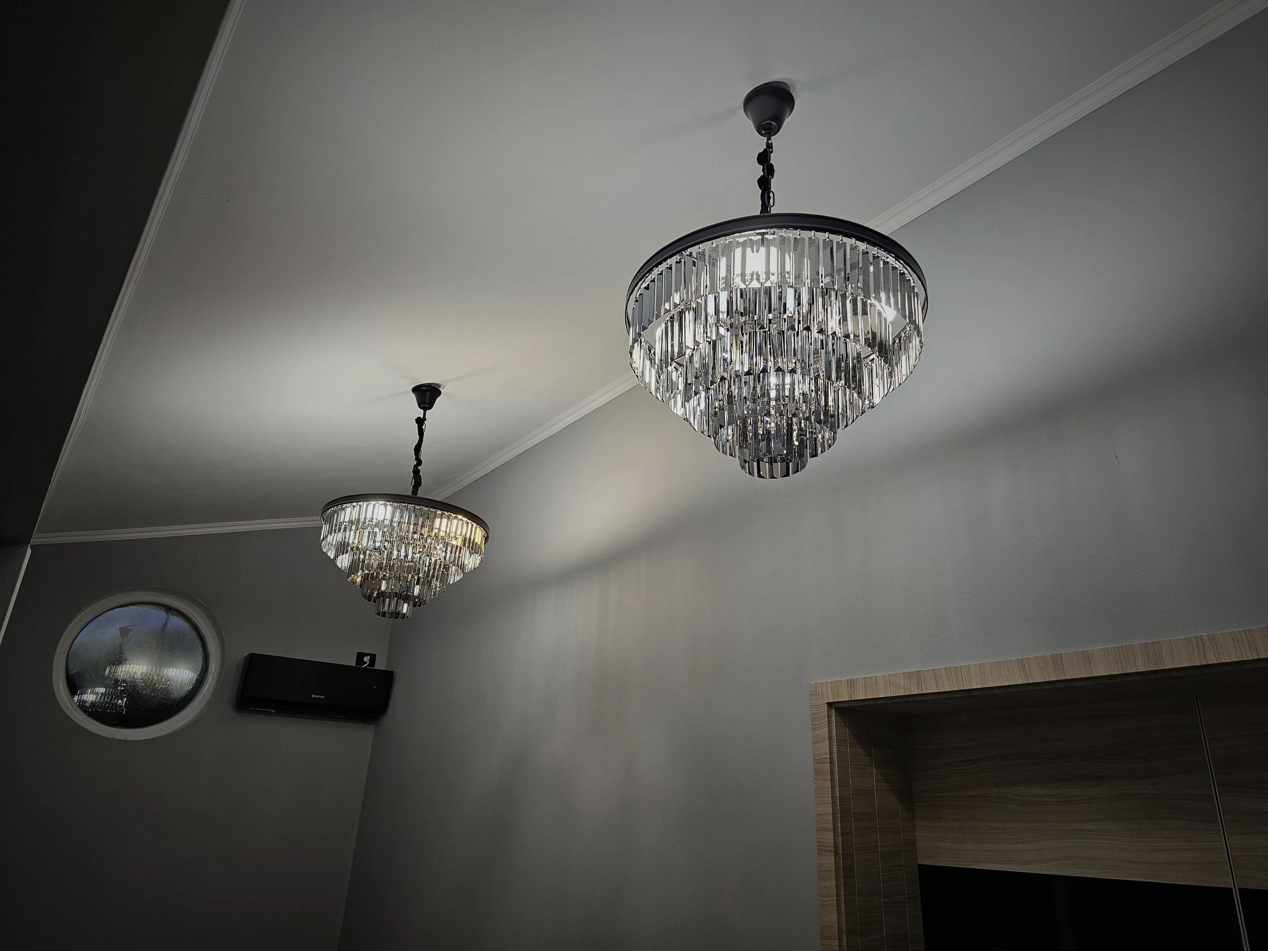 Montaj lămpi interior / exterior / grădină