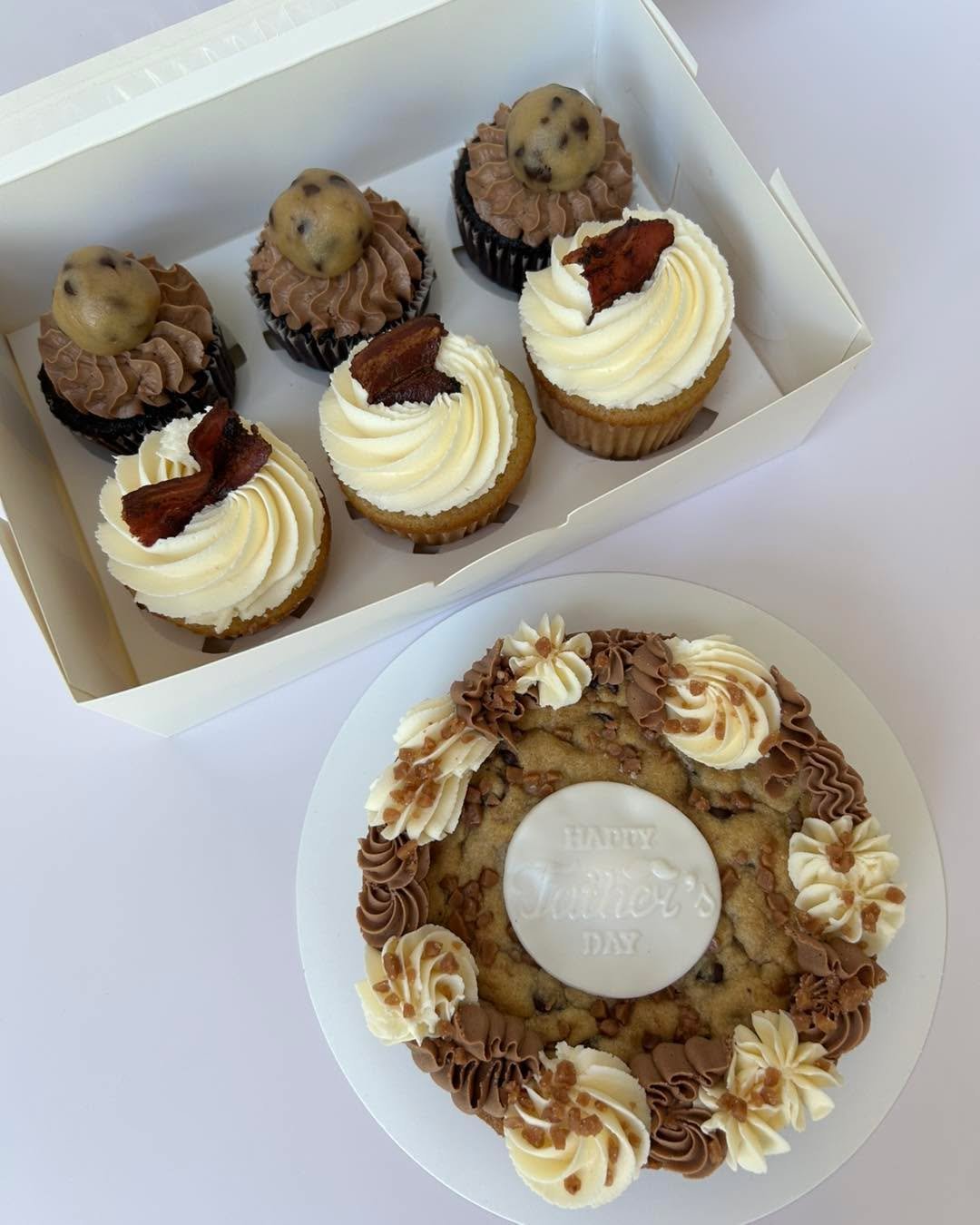 Father&rsquo;s day is just around the corner, and dessert is the perfect gift for the Dad in your life! 

🧁Cupcakes 
~Box of 6- $20
~Box of 12- $40
Flavours include: Maple Bacon &amp; Chocolate cookie dough

🍪Skor cookie cakes 
~6 inch -$25
~9 inch