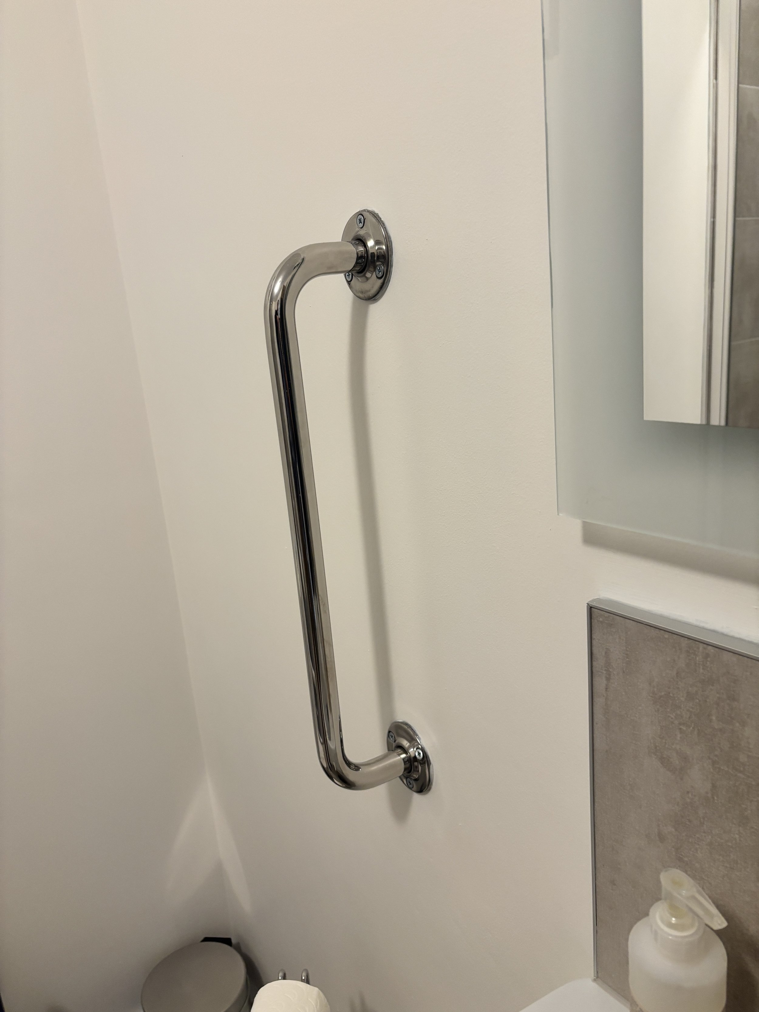 Grab rails &amp; accessible bathroom fittings