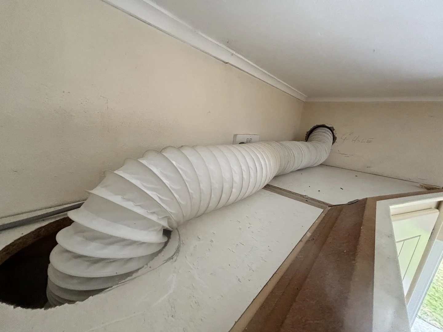 Ducting a cooker hood or extractor fan