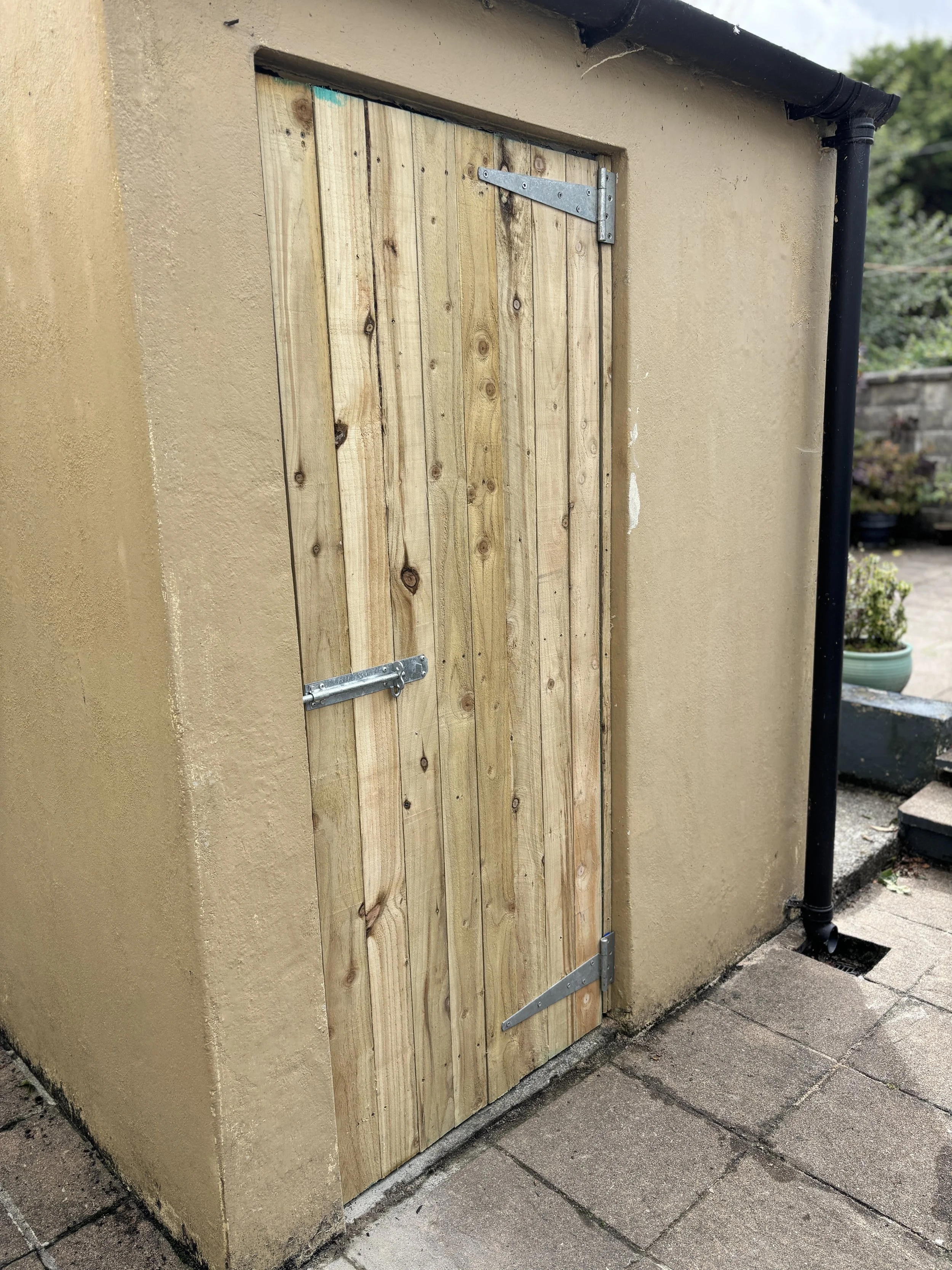 Quality timber garden doors &amp; gates