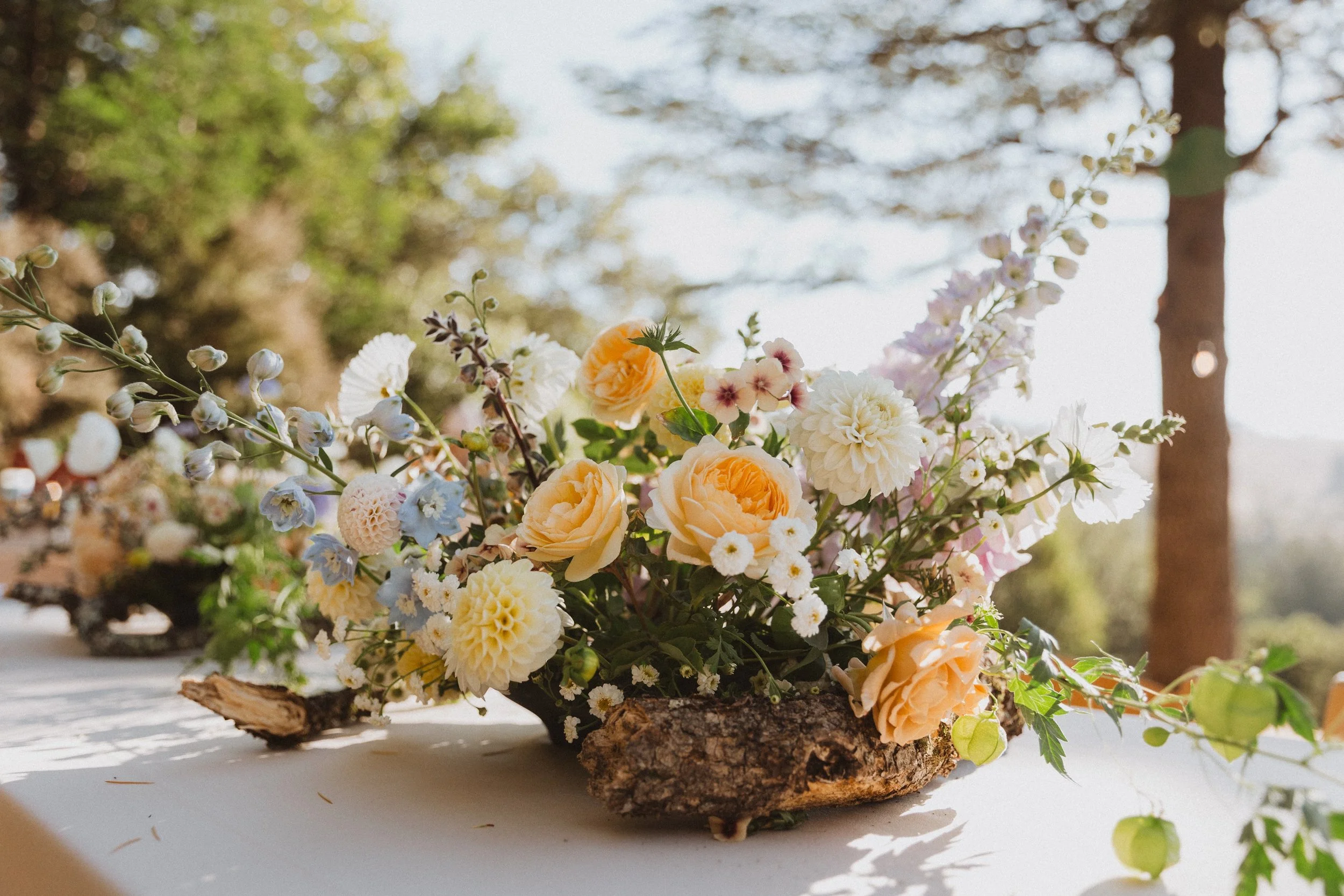 Sebastopol wedding with garden style organic floral centerpiece.jpeg