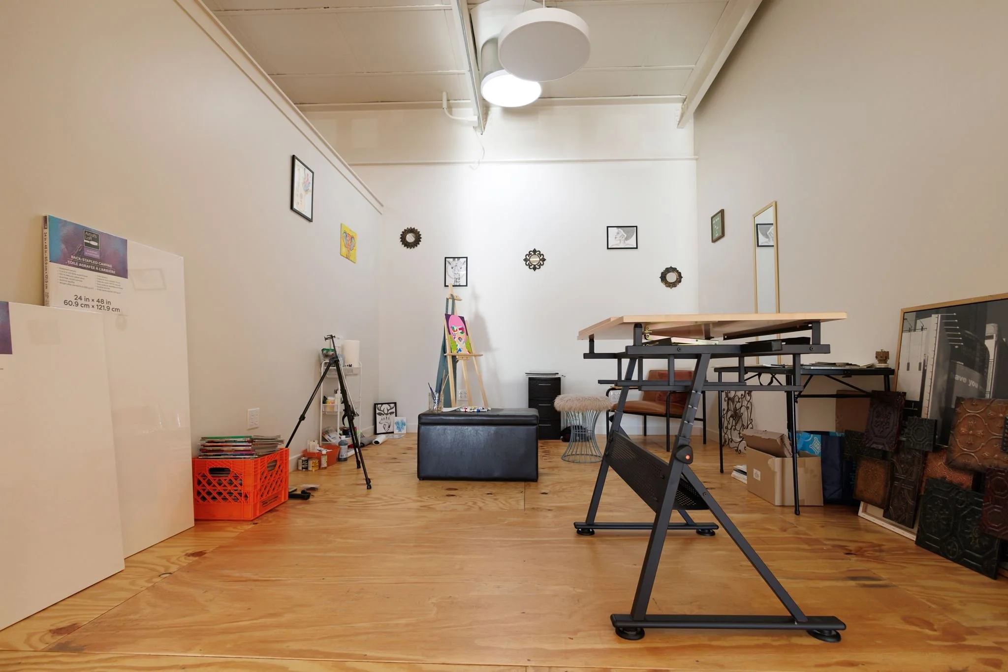 PinDeck Studios & Gallery is a place to make art and sell art in Ambridge, PA. It hosts creatives working in all mediums.