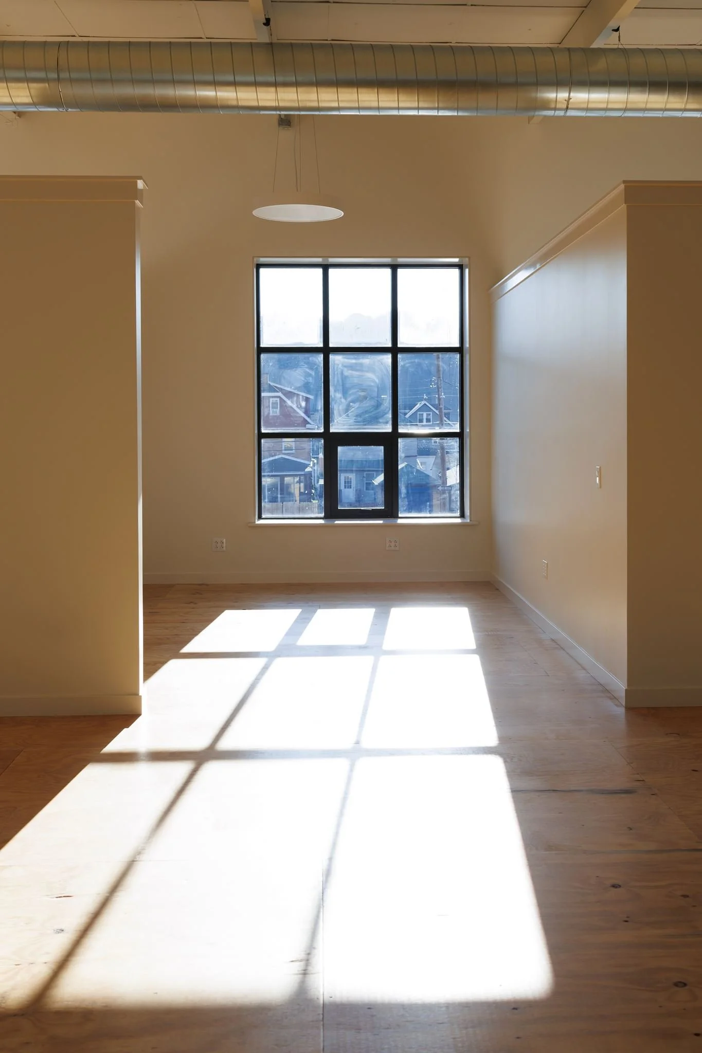 PinDeck Studios in Ambridge, PA offers studio styles to suit artists of all mediums. Inquire today about studio availability, pricing and the application process.