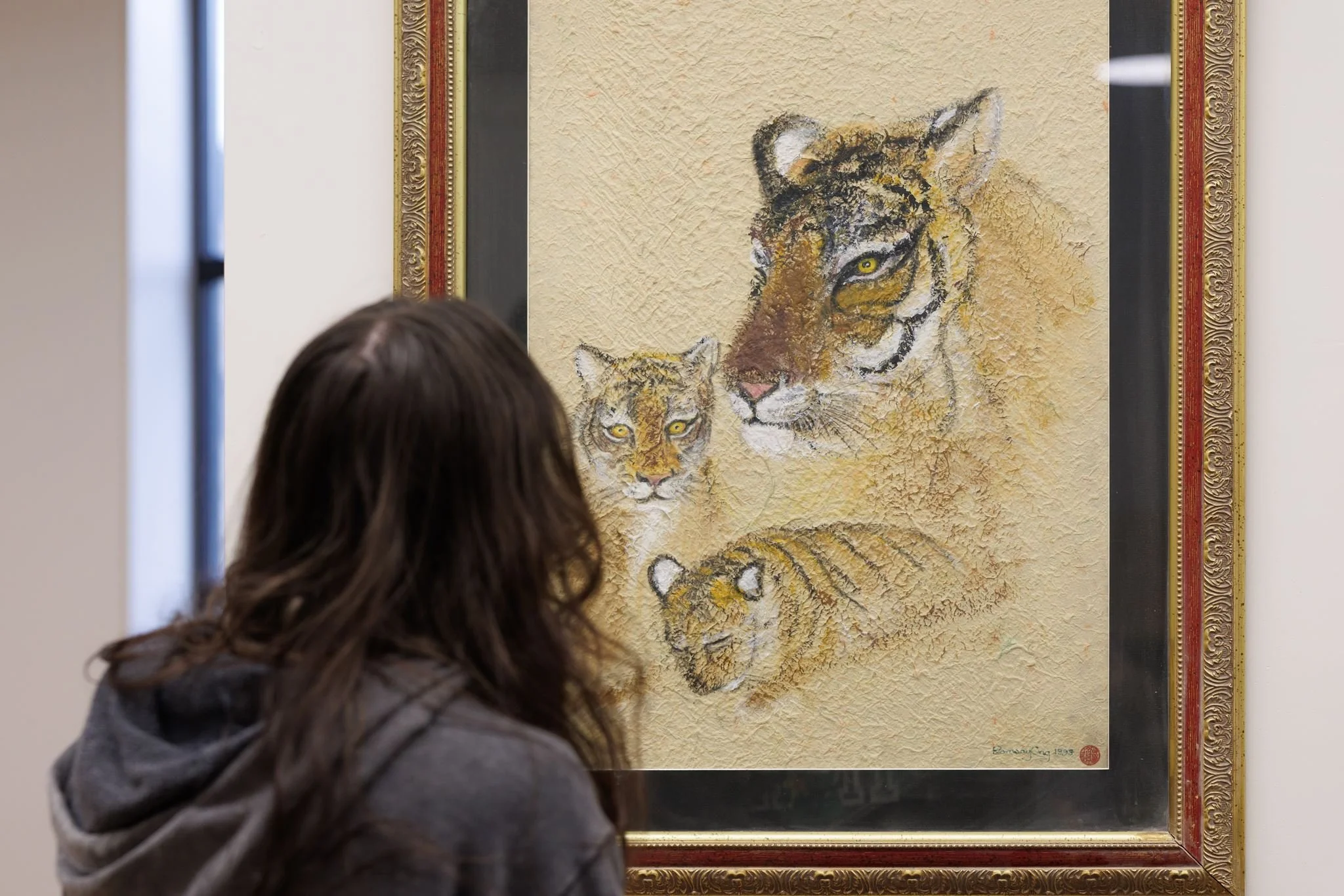 The PinDeck Community of artists organizes events for the public to visit, meet artists, and buy art. This is completely artist-run with no commissions.