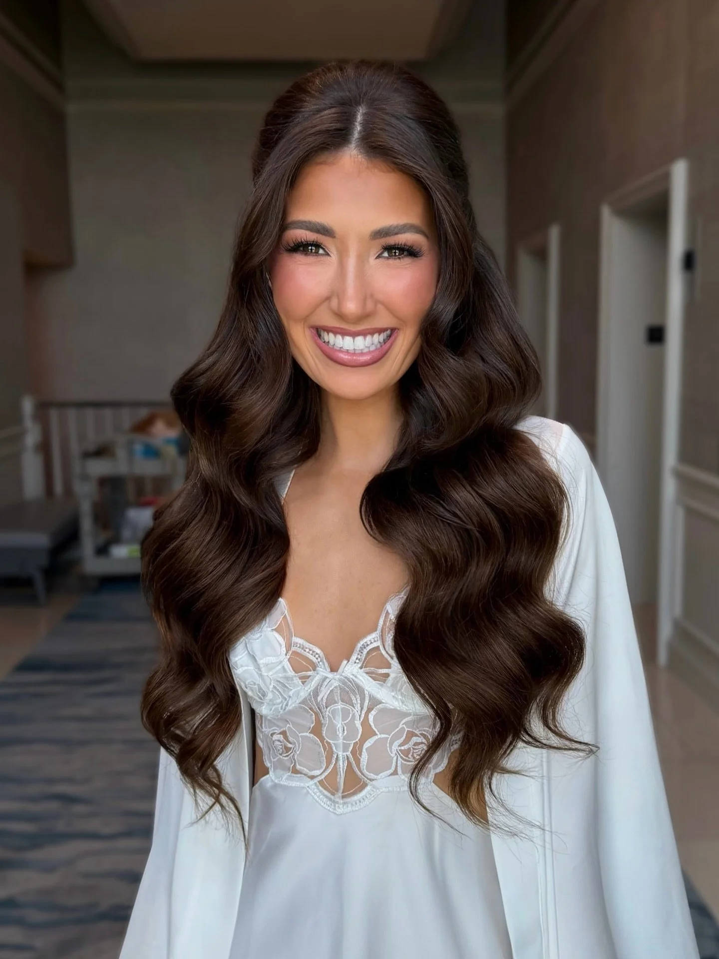 My beautiful bride Paige went for a timeless half up half down style and I couldn&rsquo;t be more obsessed 😍
Makeup by @kissandmakeupbysteph 
Spray @vivalabronze 
Planner @carriedarlingevents 
.
.
.
#floridawedding #napleshairstylist #napleswedding 