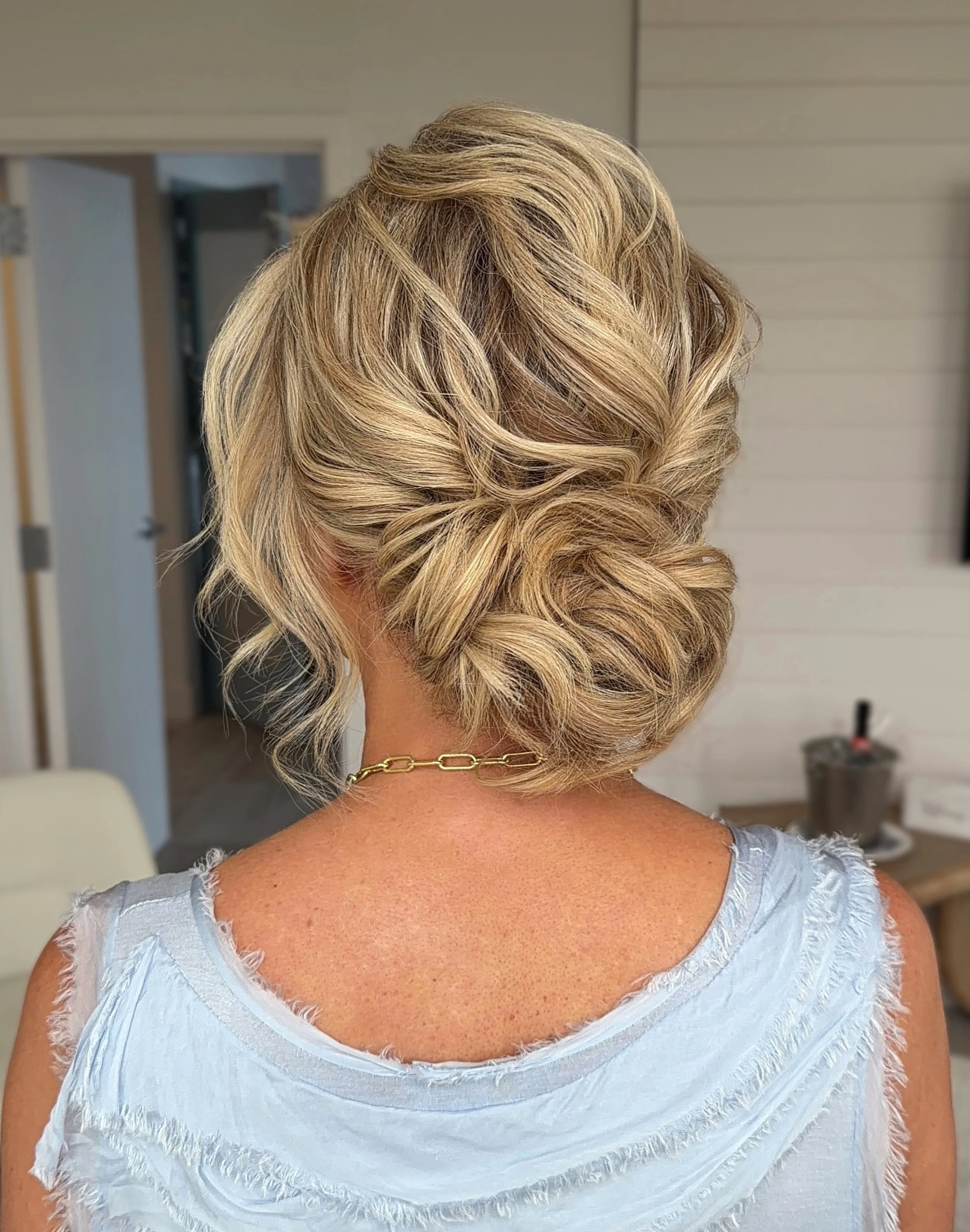 Save this low textured updo for inspo🤍
#lowbun #weddingupdo #texturedupdo #blondeupdo #floridahairstylist