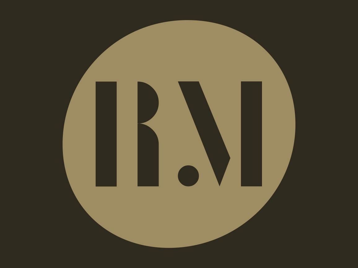 Logo con le lettere 'I.R.V' in stile minimalista, con uno sfondo scuro e un cerchio beige dietro le lettere.