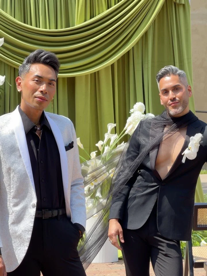 No swag gap relationships >> 

So much incredible content to share from @lovenotescontent&rsquo; 2nd annual Queerly Beloved styled shoot 🌈 For now- a moment for Abraham &amp; Christopher&rsquo;s outfits. 🍸

Host + Content: @lovenotescontent
P